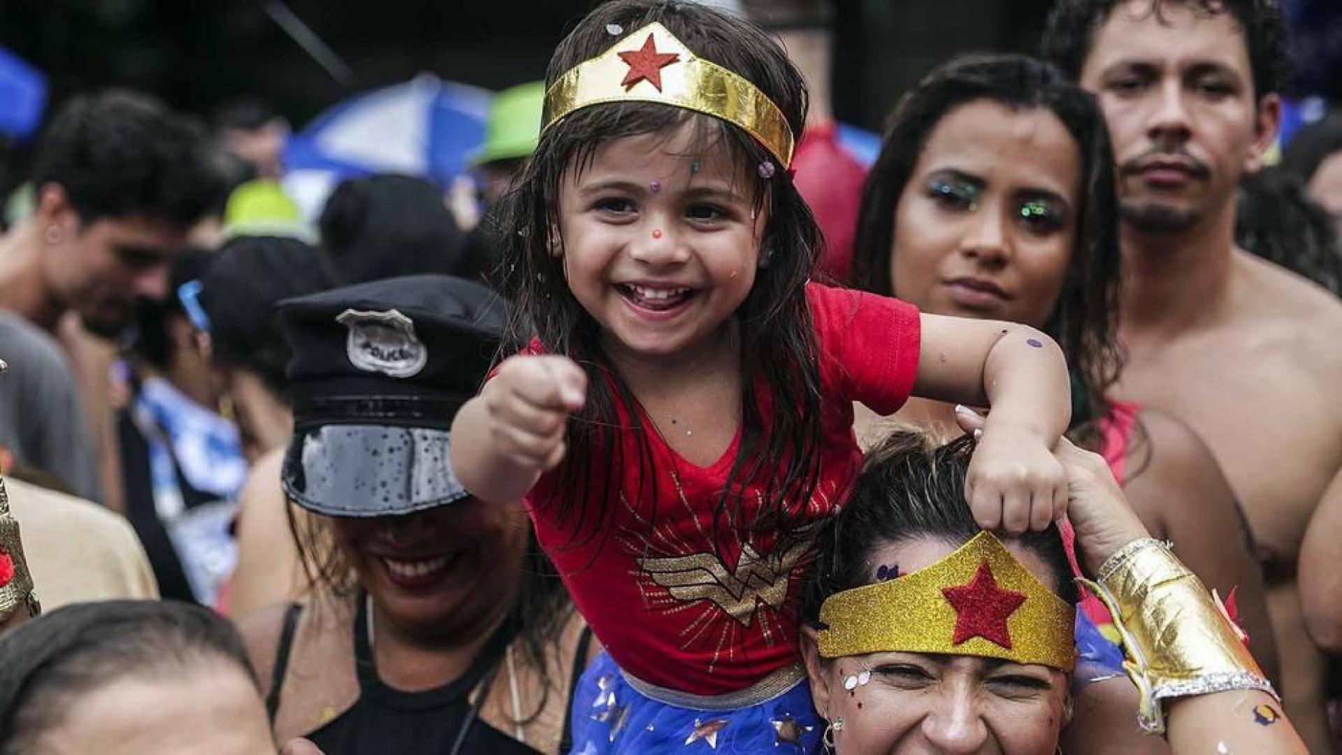 La "Desliga de la Justicia", uno de los blocos (comparsas callejeras) más llamativos del Carnaval de Río de Janeiro.
