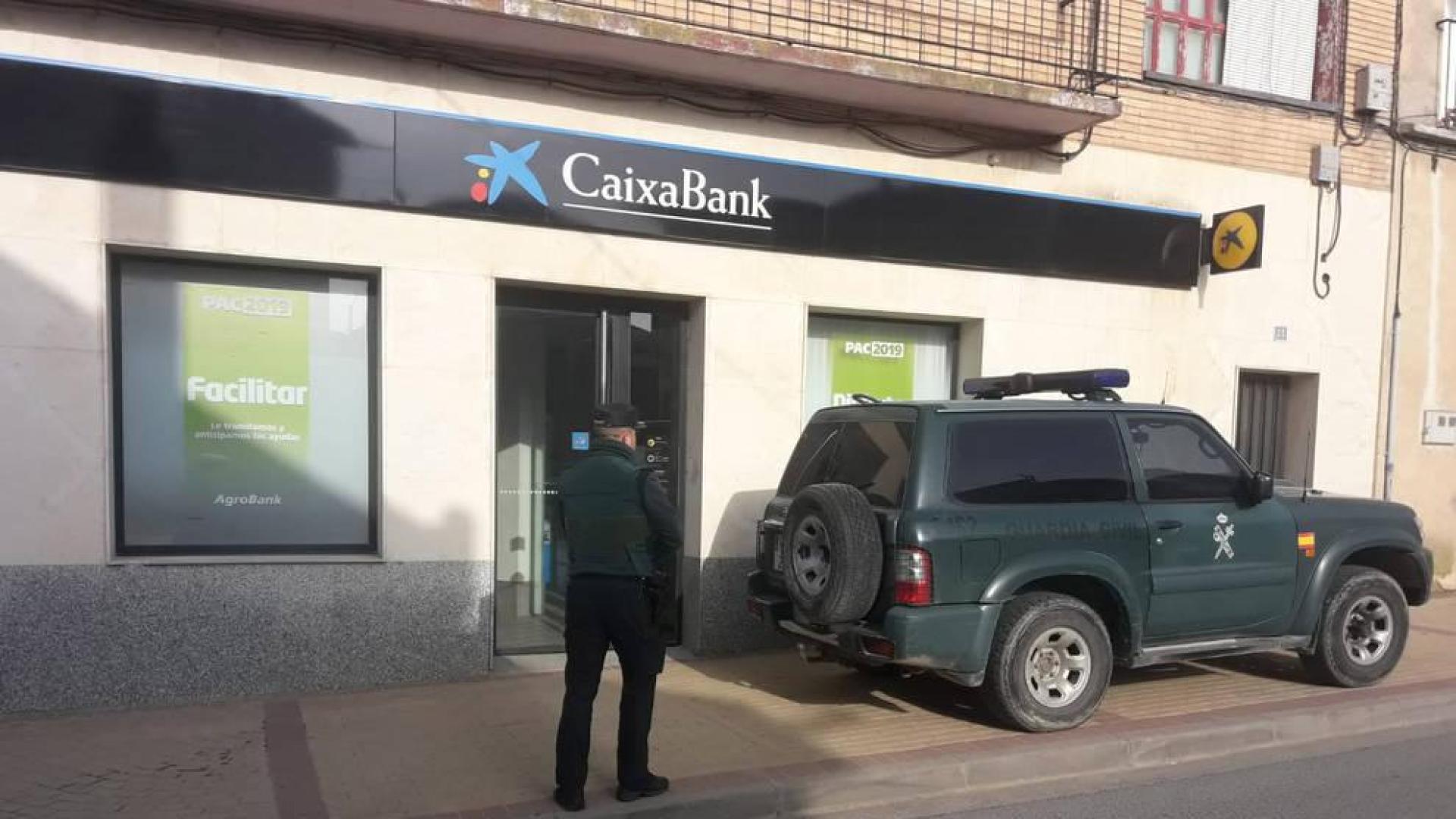 Atracan a punta de pistola una sucursal de La Caixa en Sartaguda