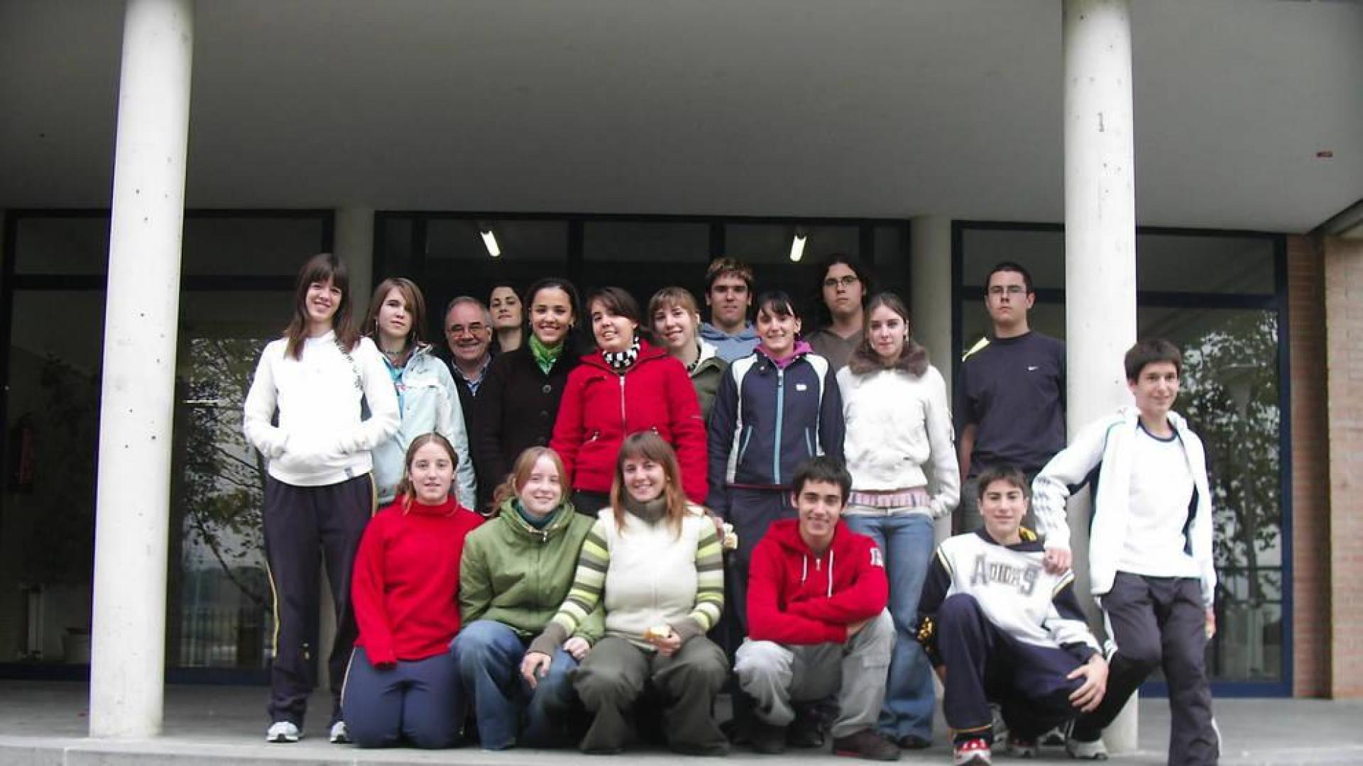 Recordatorio del décimo aniversario de la revista El Mirador, del IES ...