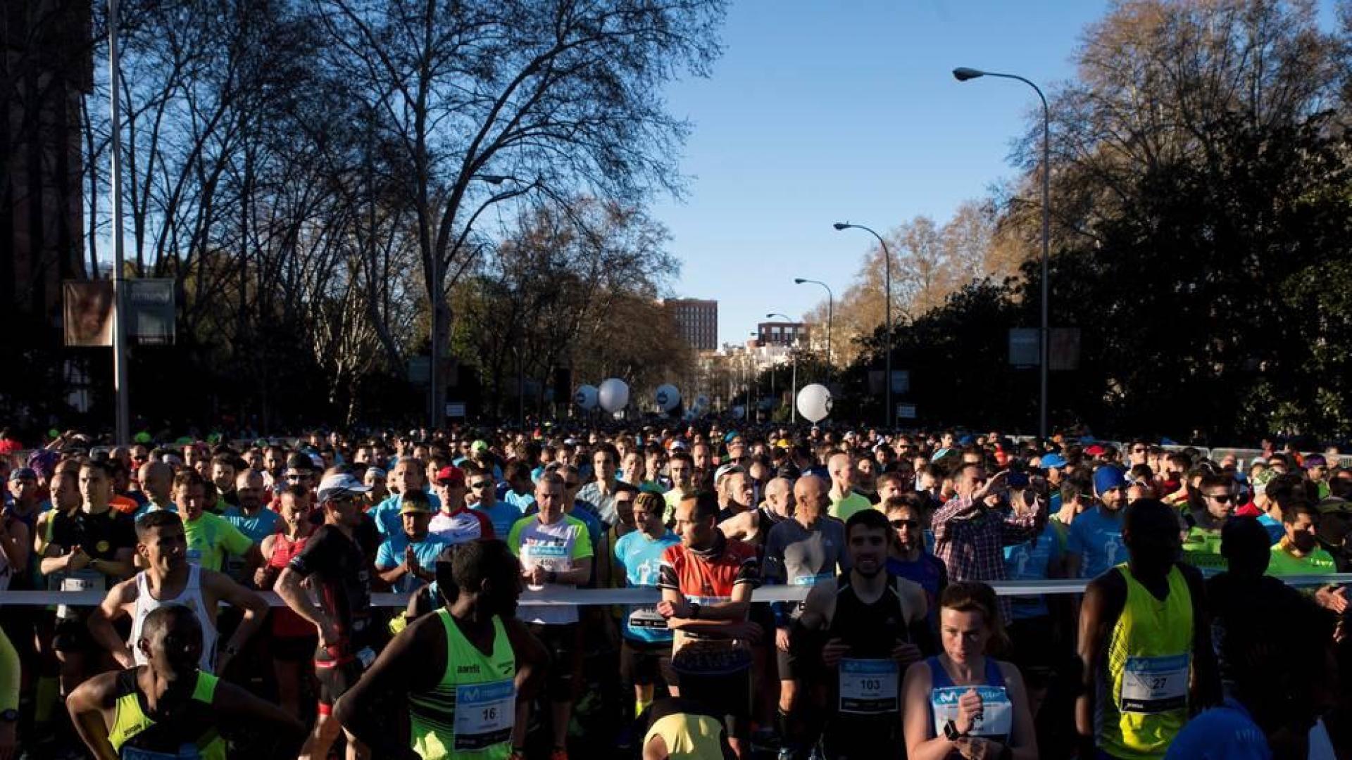 Un corredor de 29 años sufre una parada cardiaca en la media maraton de Madrid