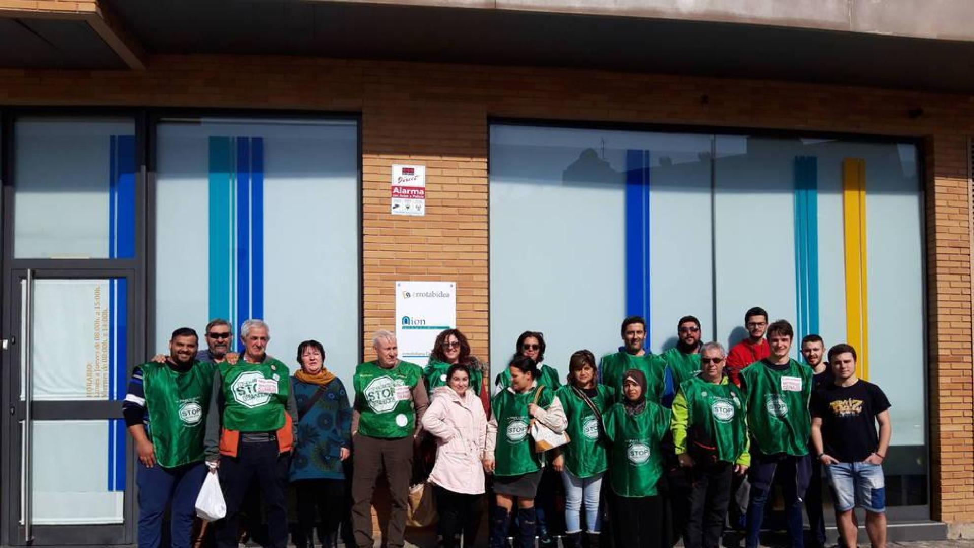 Exigen renovar el alquiler a una pareja y sus 5 hijos