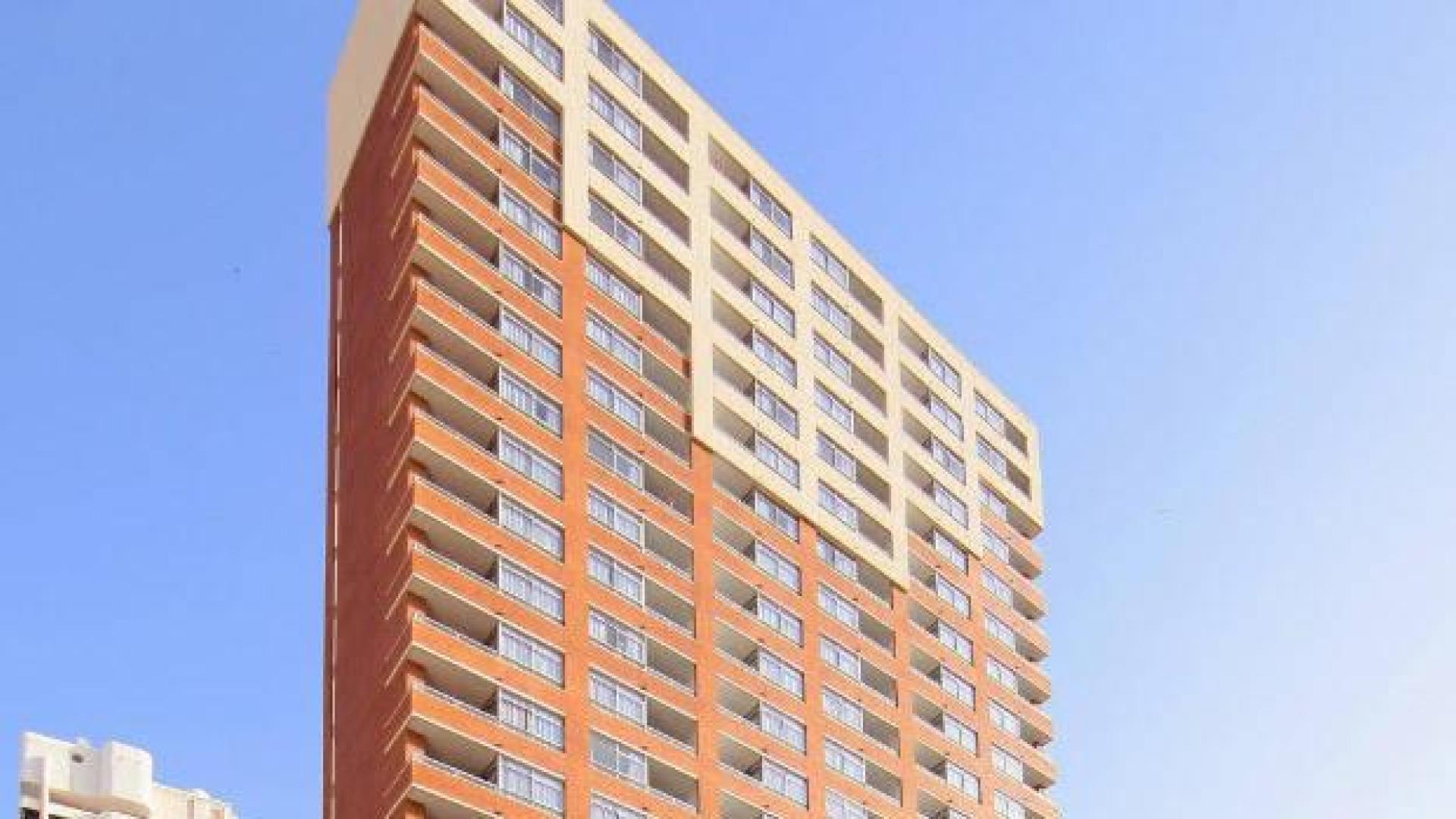 Desalojan a 244 personas por un fuego en la planta 14 de un hotel en Benidorm
