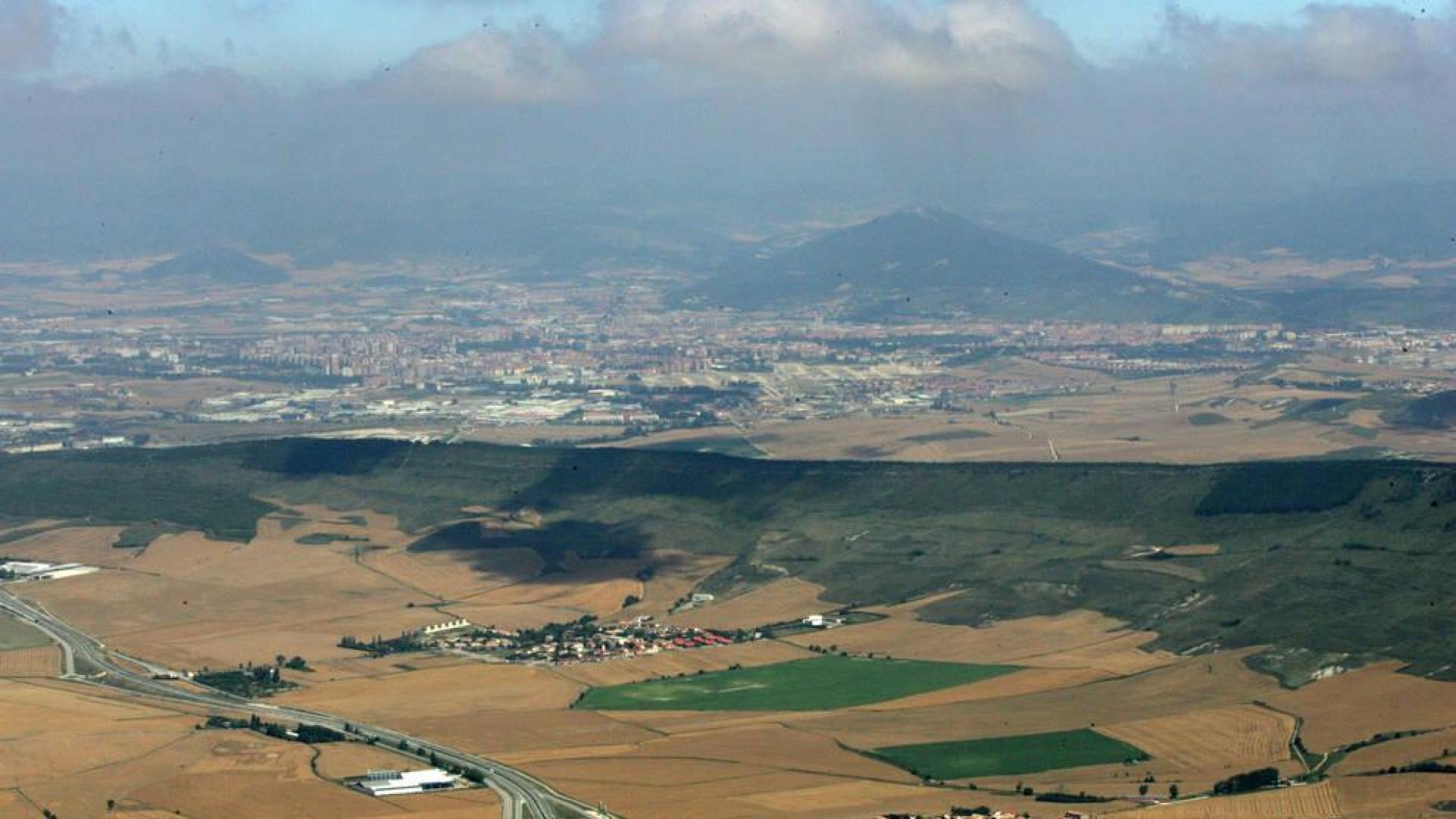 Vista desde la Higa de Monreal de una parte del Valle de Elorz.