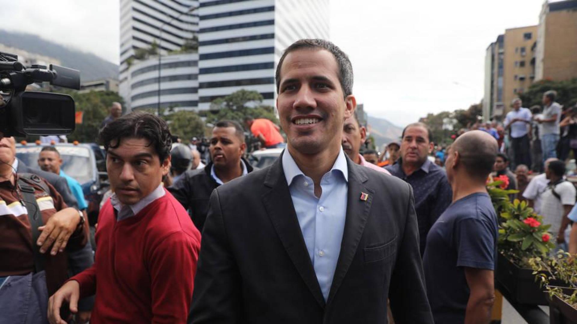 El jefe del parlamento venezolano, Juan Guaidó, ha exigido el ingreso de ayuda humanitaria en el país