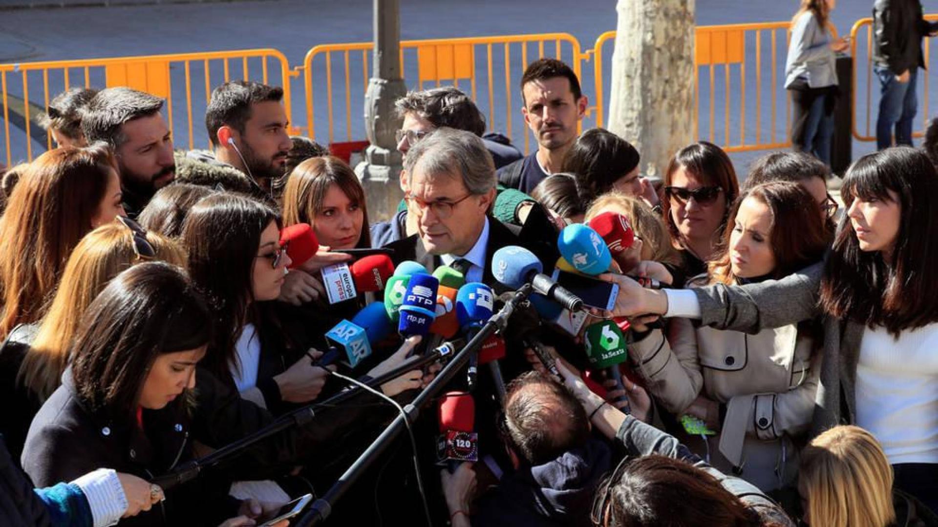Mas admite reuniones con los acusados sobre el 1-O y las leyes de desconexión