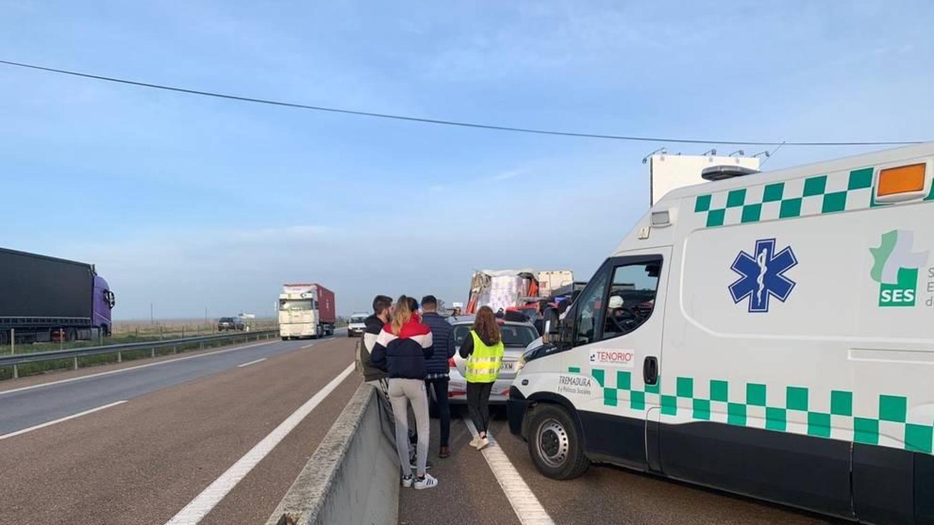 Dieciséis heridos en un accidente en la frontera de Portugal con Badajoz