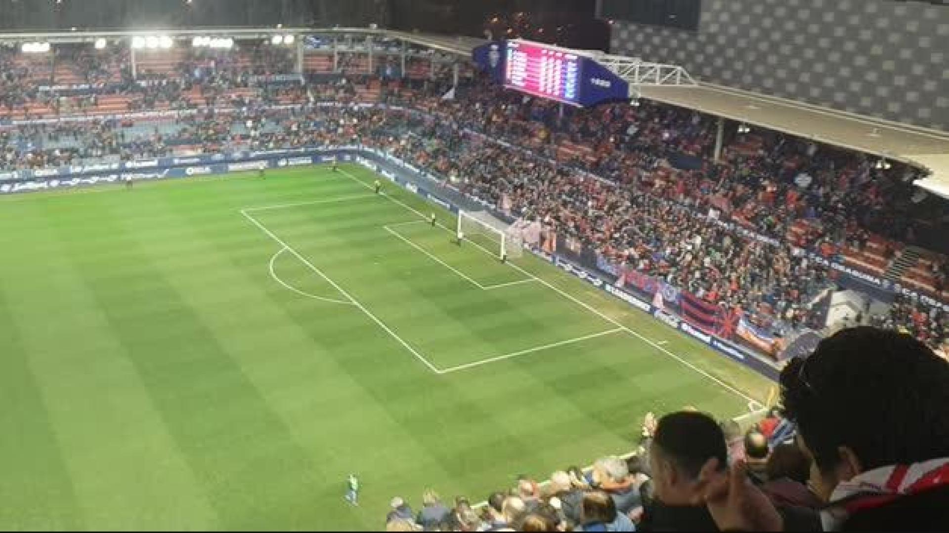 El Sadar canta "Volveremos"