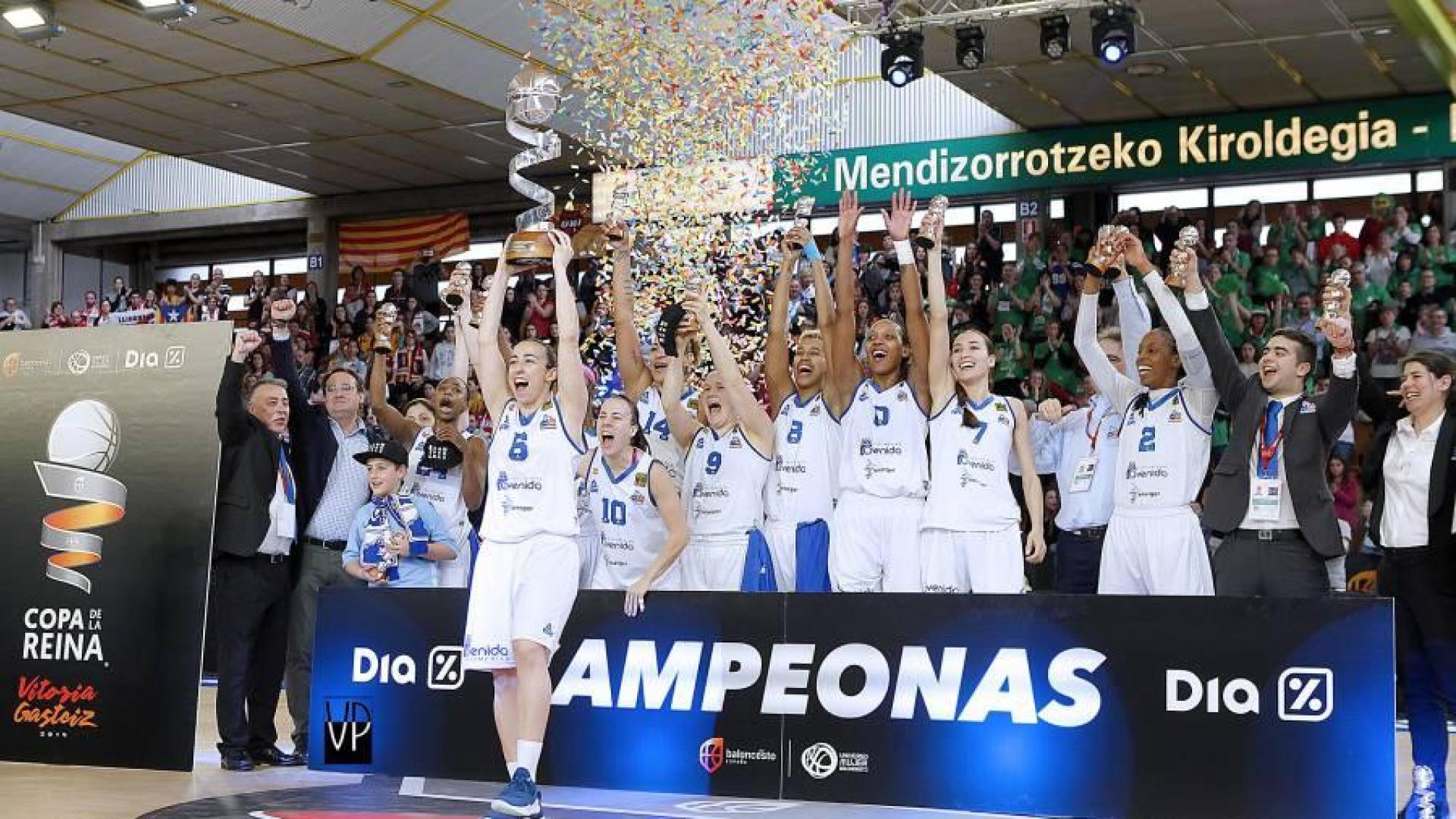 El Perfumerías Avenida de María Asurmendi reina en la Copa