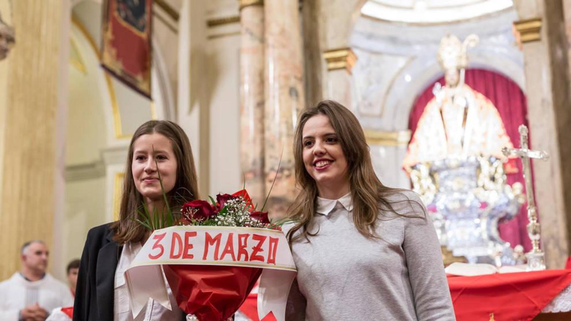 Homenaje de la Escalera para Teresianas y Salesianos