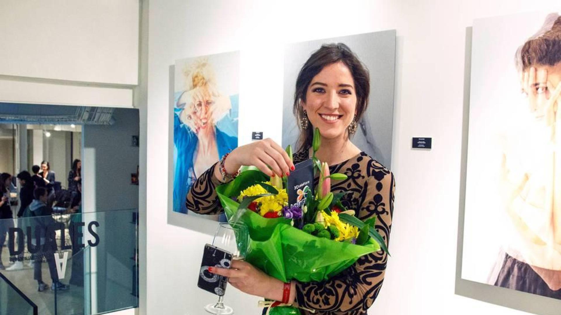 La navarra Natalia Echeverría retrata el carácter dual de 16 mujeres en Madrid