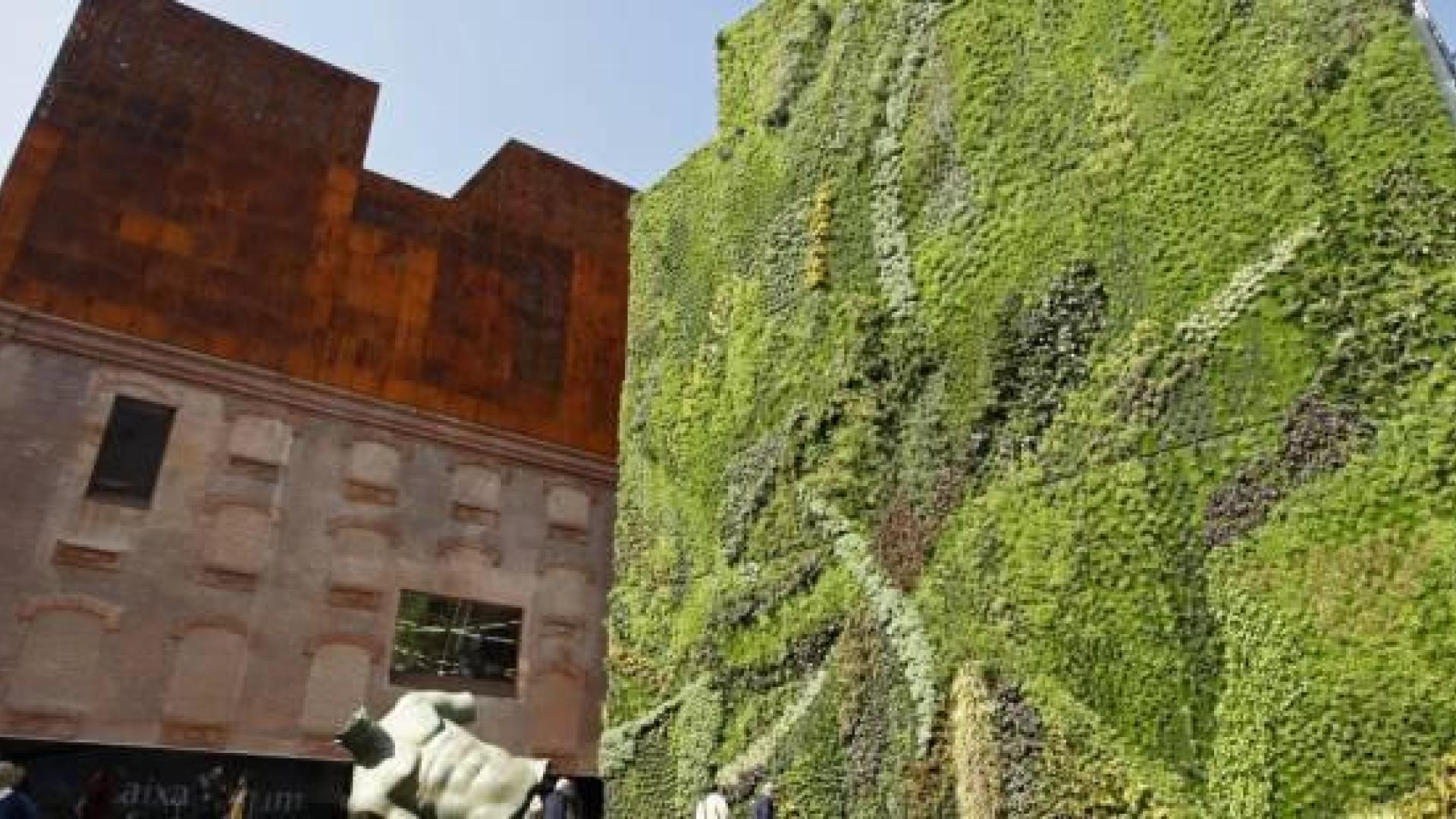 Muere una mujer tras caer por el hueco de una escalera en Caixaforum