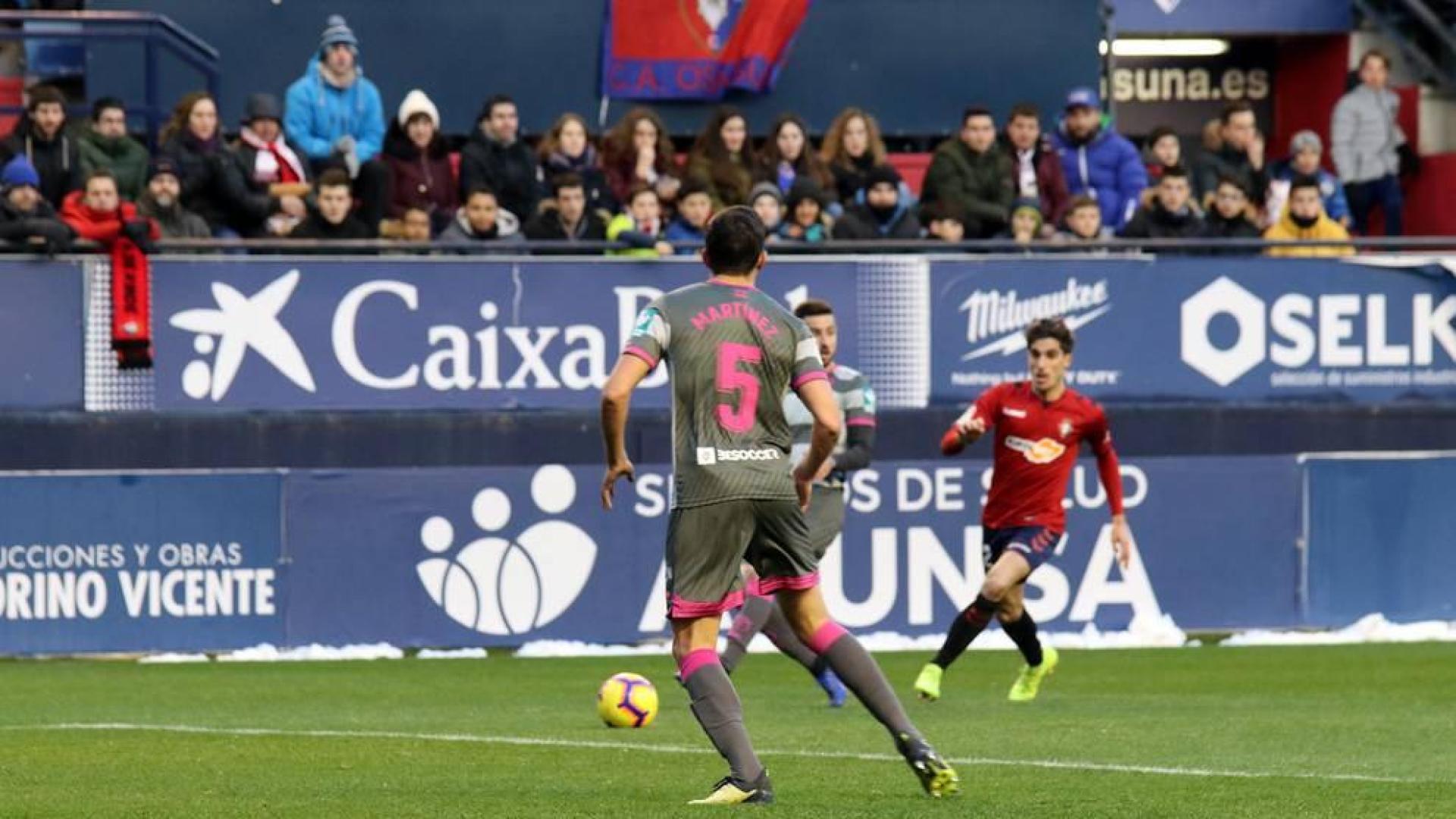 Imágenes del partido Osasuna-Cádiz disputado en El Sadar.