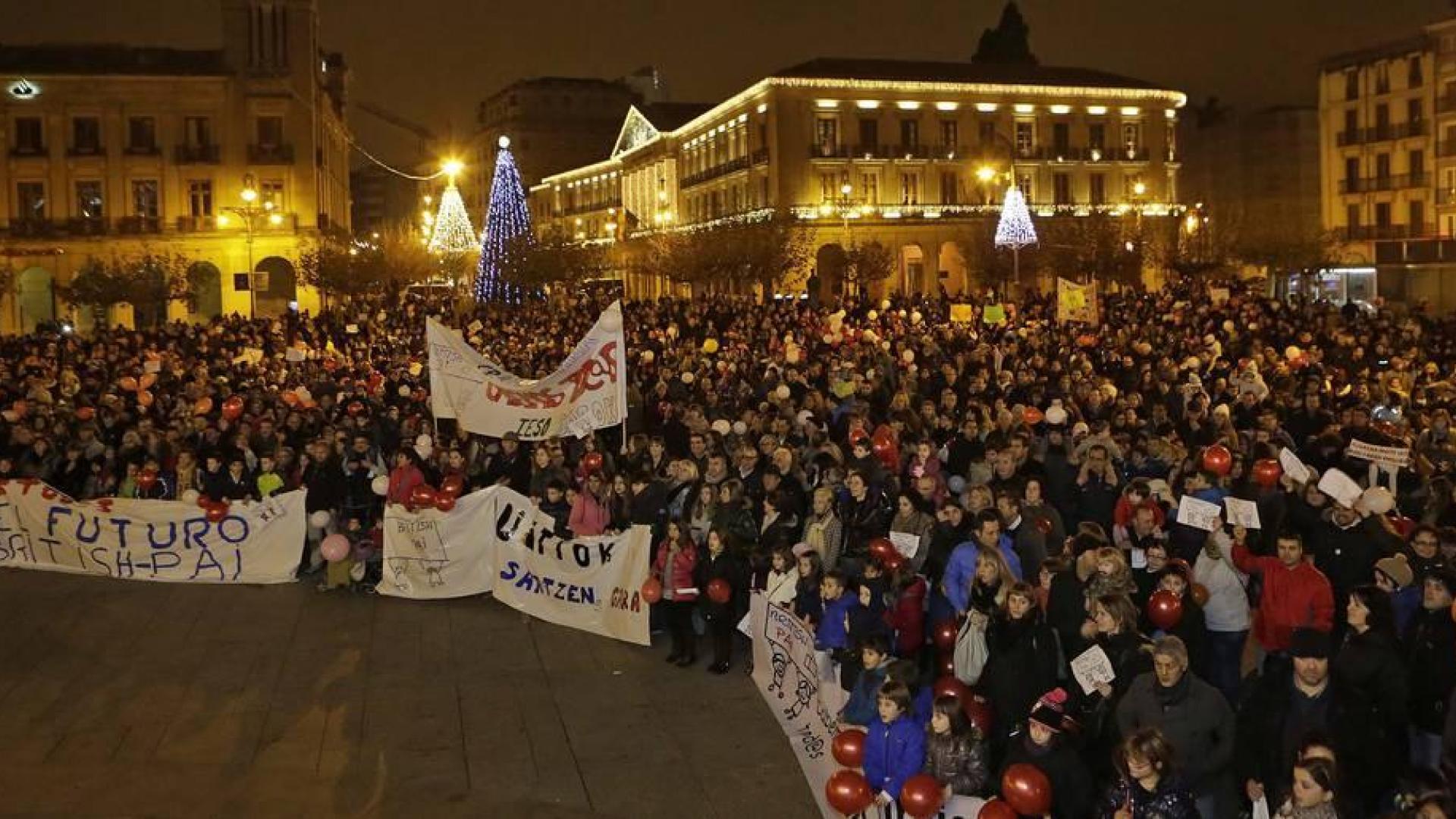 Las políticas educativas adoptadas desde la llegada del cuatripartito al Gobierno han sacado a la calle a miles de navarros. PAI, interinos, trabajadores de la concertada, opositores, sindicatos, comedores, Skolae... la crispación ha sido tónica general
