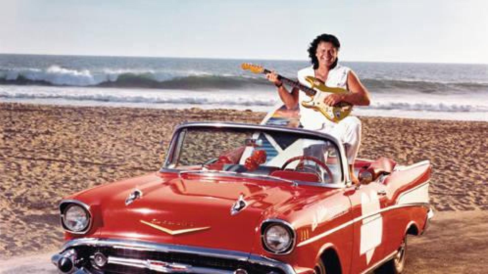 Dick Dale, en una imagen promocional.