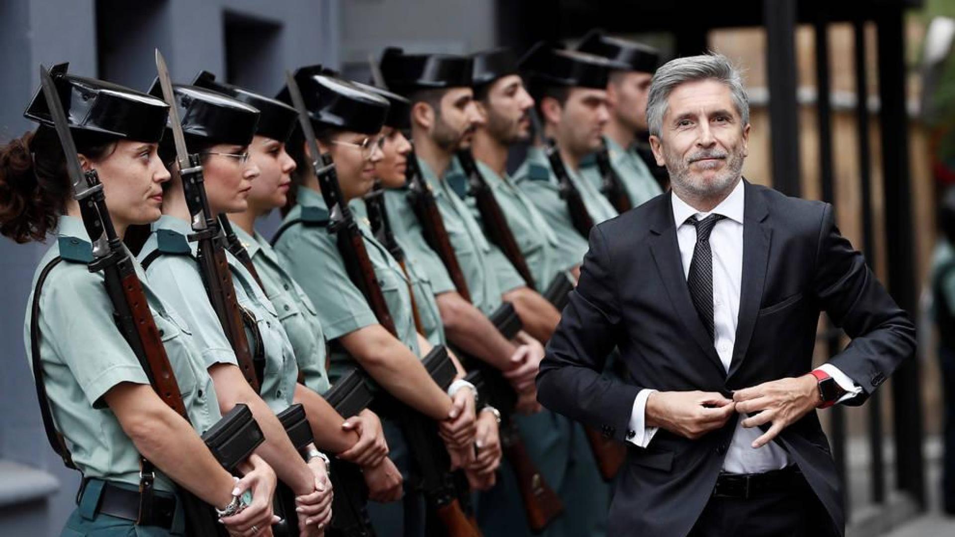 El ministro del Interior, Fernando Grande-Marlaska, a su llegada a los actos conmemorativos por el 30 aniversario del ingreso de la mujer en la Guardia Civil