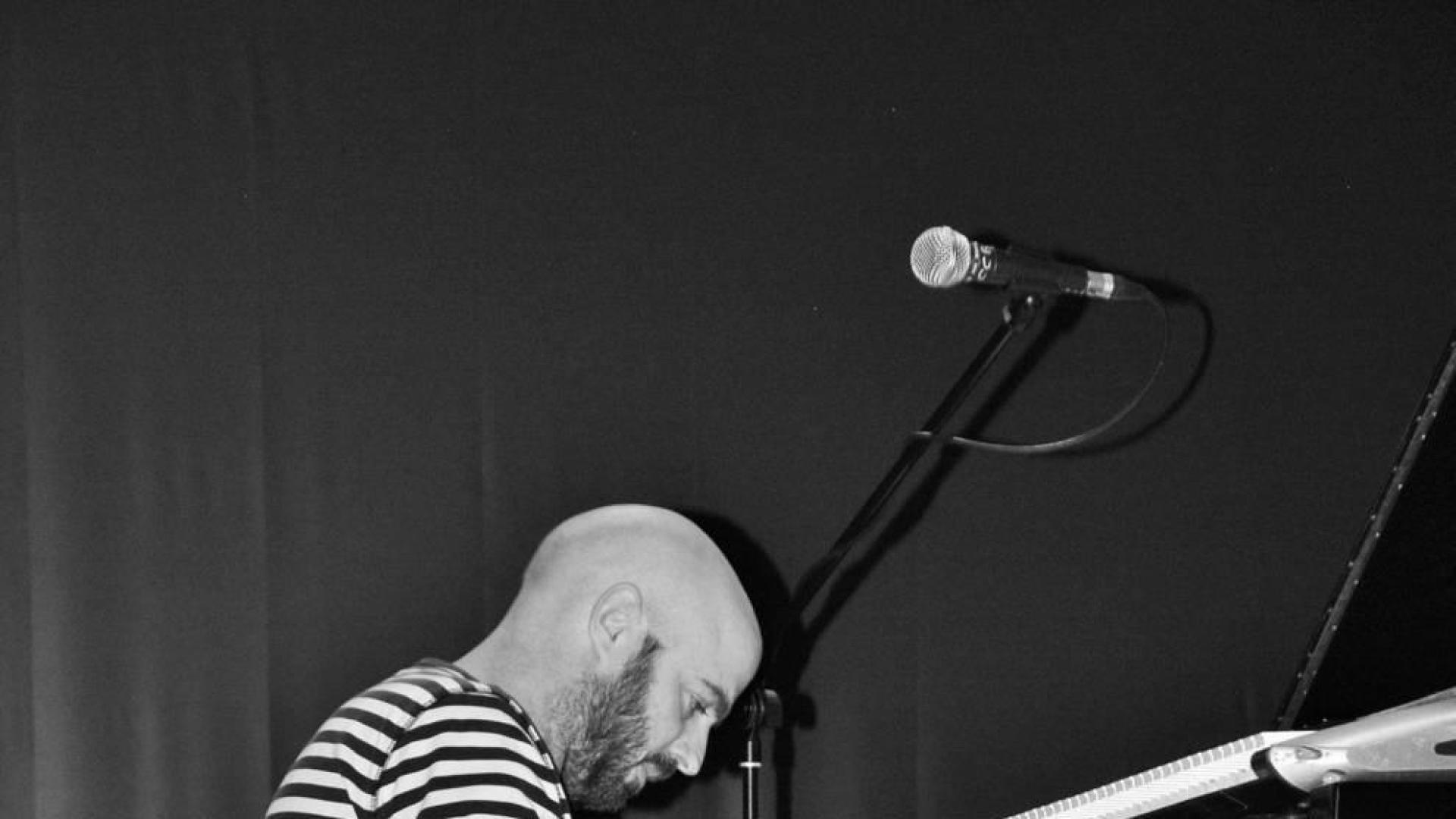 Aitor Valencia: “Con mi disco busco una belleza divertida”