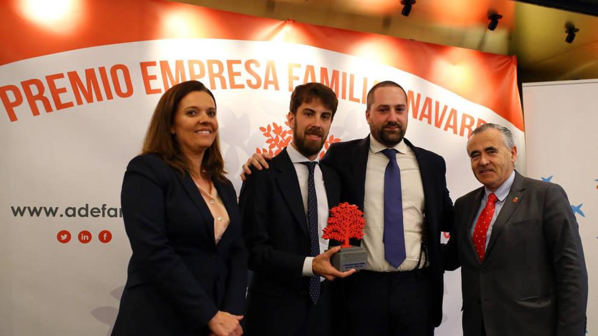 Grupo Enhol recibe el IV Premio Empresa Familiar de Navarra de Adefan