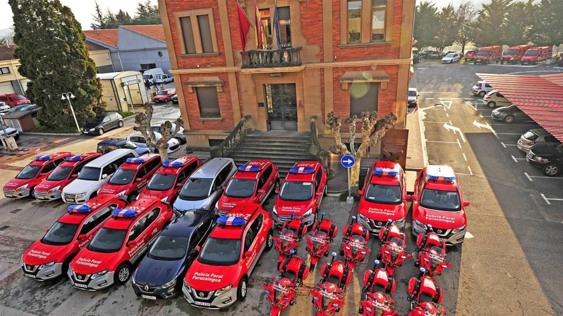 La nueva flota de vehículos de la Policía Foral.