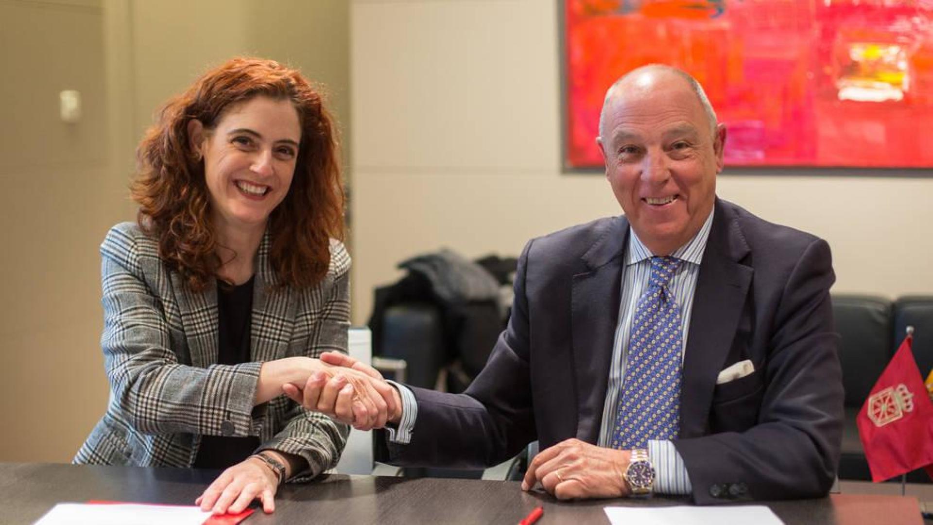 La presidenta de Nagrifood, Maite Muruzábal, y el presidente de la Cámara de Comercio, Javier Taberna.