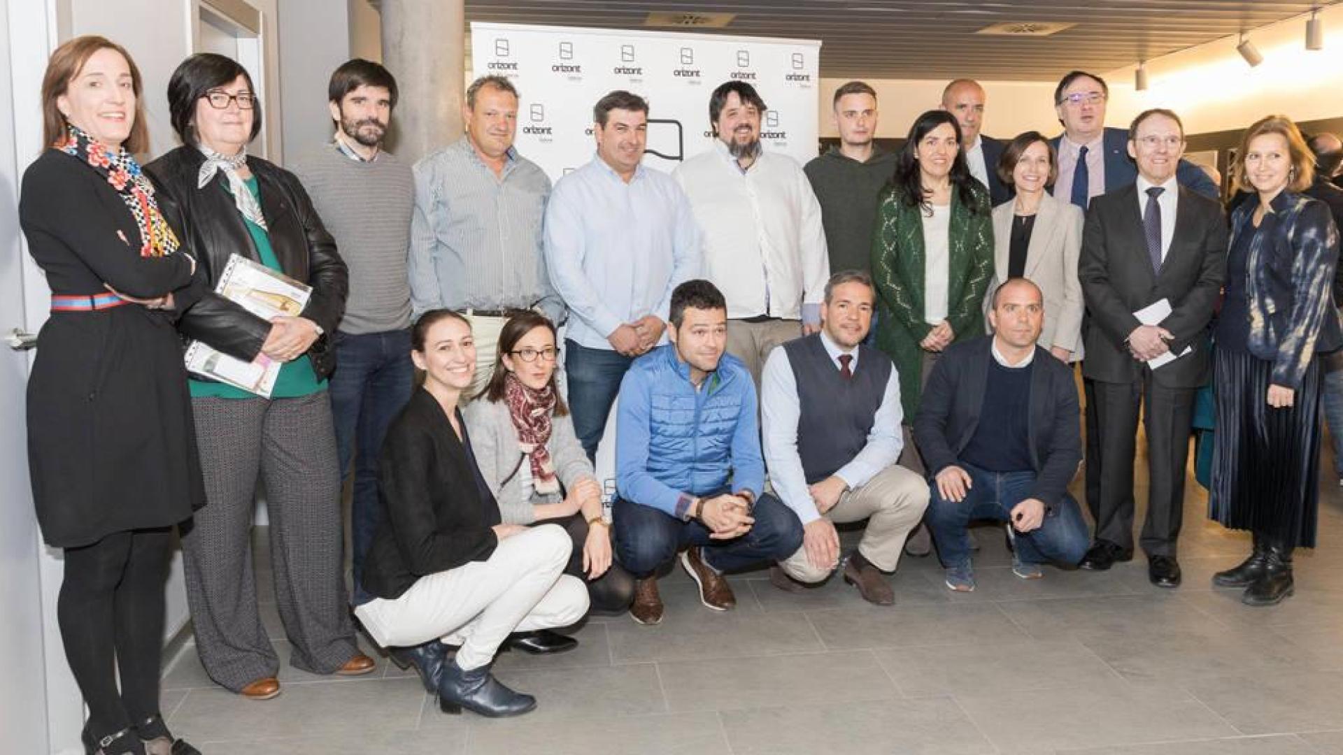 Emprendedores y autoridades que asistieron a la presentación de la cuarta edición del programa Orizont en la Ciudad Agroalimentaria de Tudela.