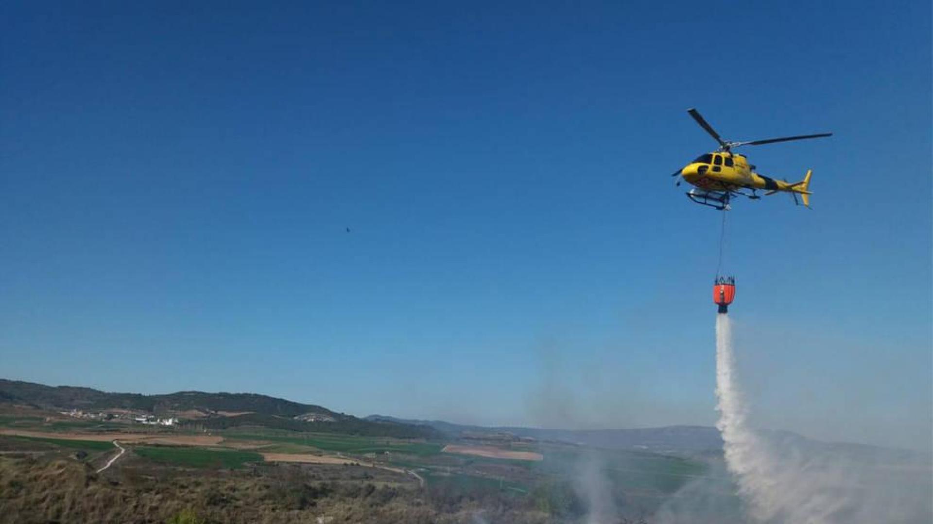El Servicio de Bomberos ha apagado esta tarde una decena de incendios
