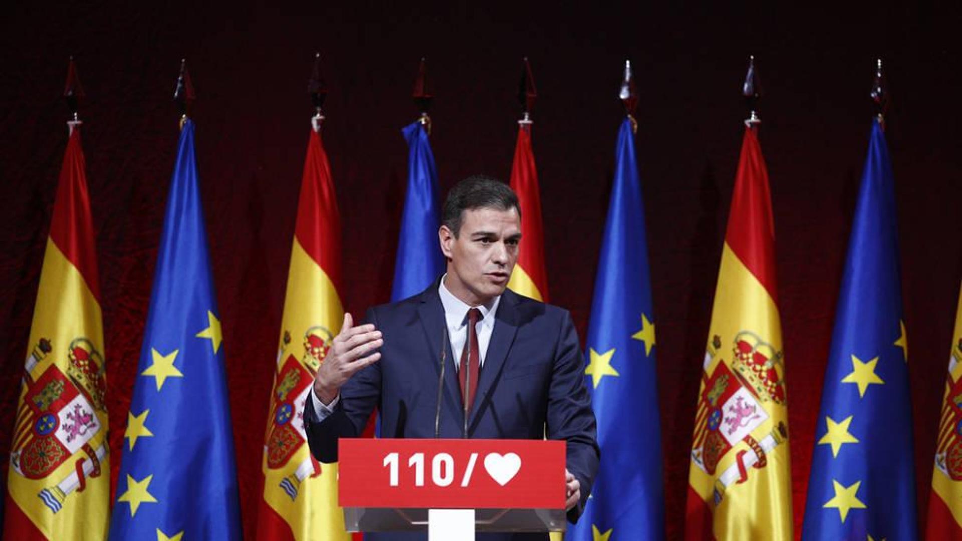 El PSOE promete un ingreso mínimo vital y extender la condición de familia numerosa