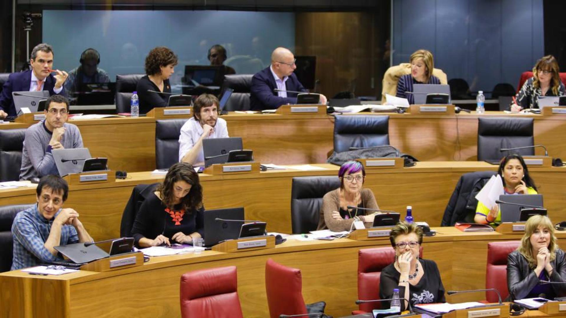 Pleno del Parlamento de Navarra en el que se ha aprobado la actualización del Fuero Nuevo.