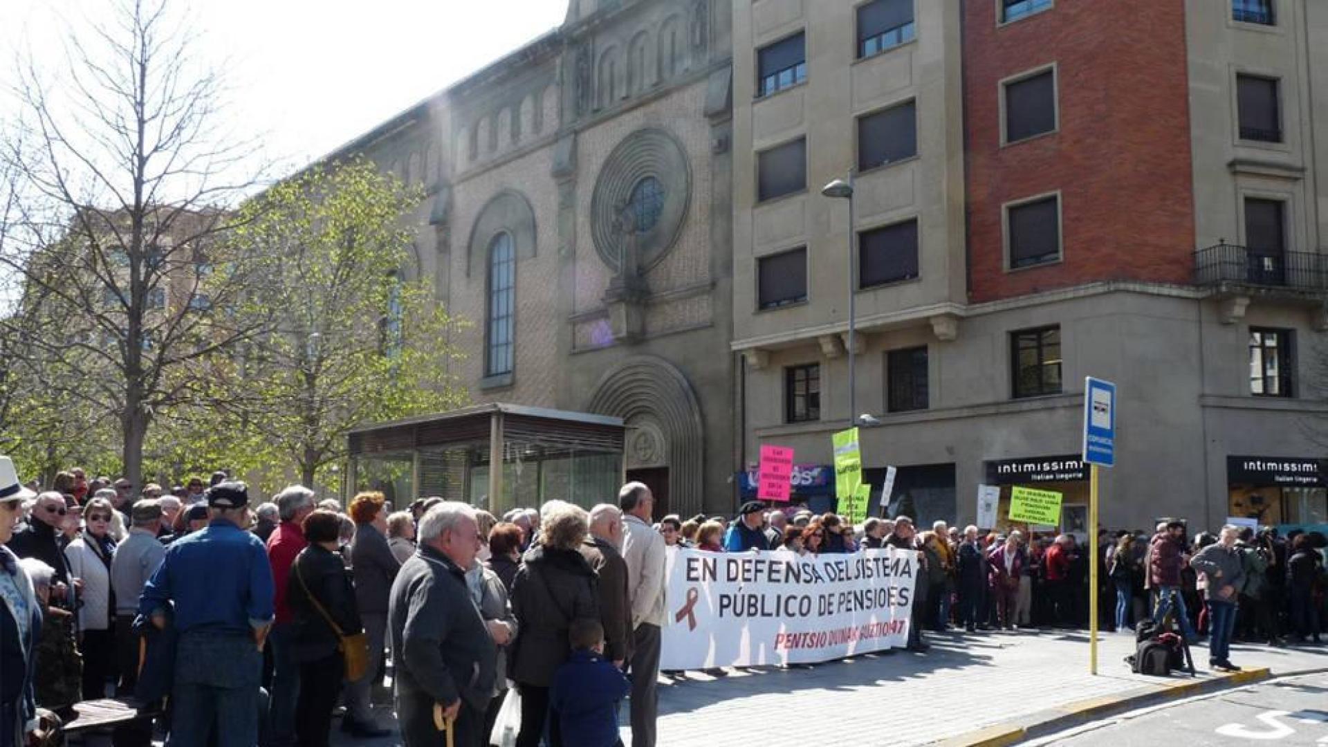 Jubilados navarros exigen "unas pensiones dignas para hoy y para el futuro"