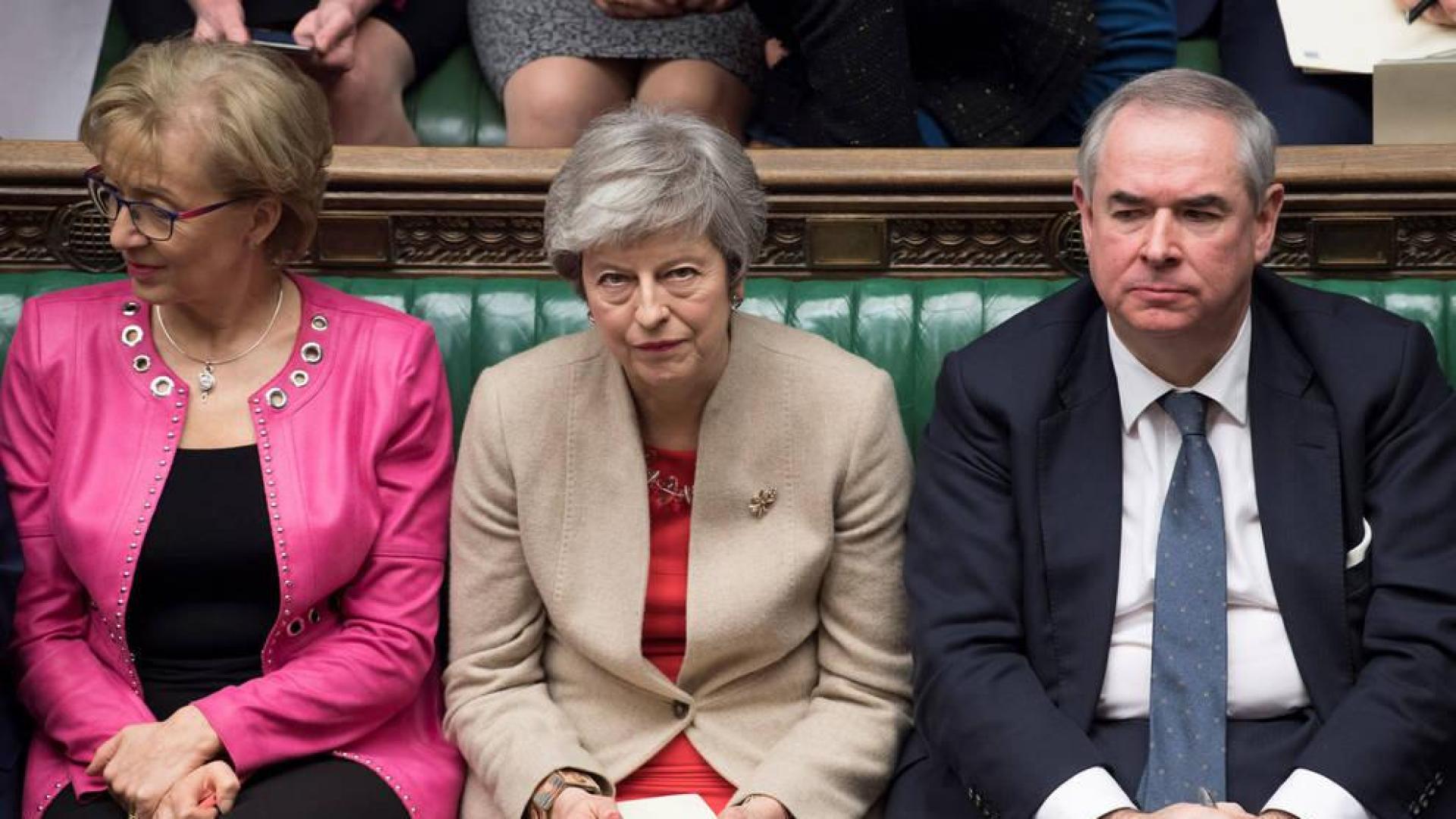 El Parlamento británico buscará el lunes evitar una salida abrupta de la UE