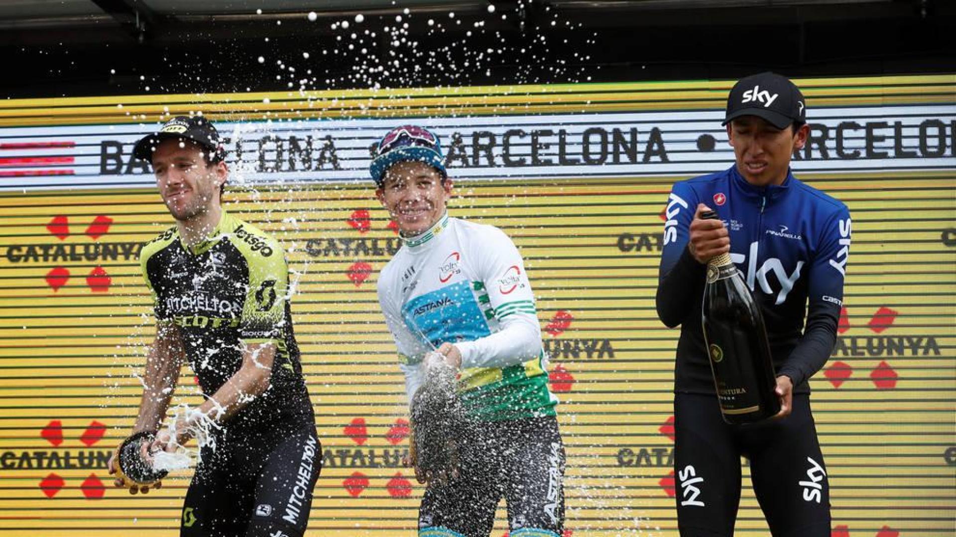Miguel Ángel López resiste a Adam Yates y conquista la Volta