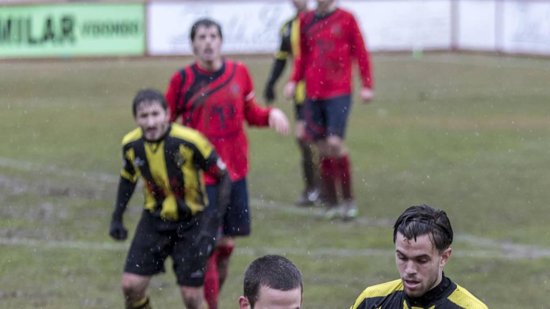 Aoiz apuesta por dotarse de un campo de fútbol de hierba artificial