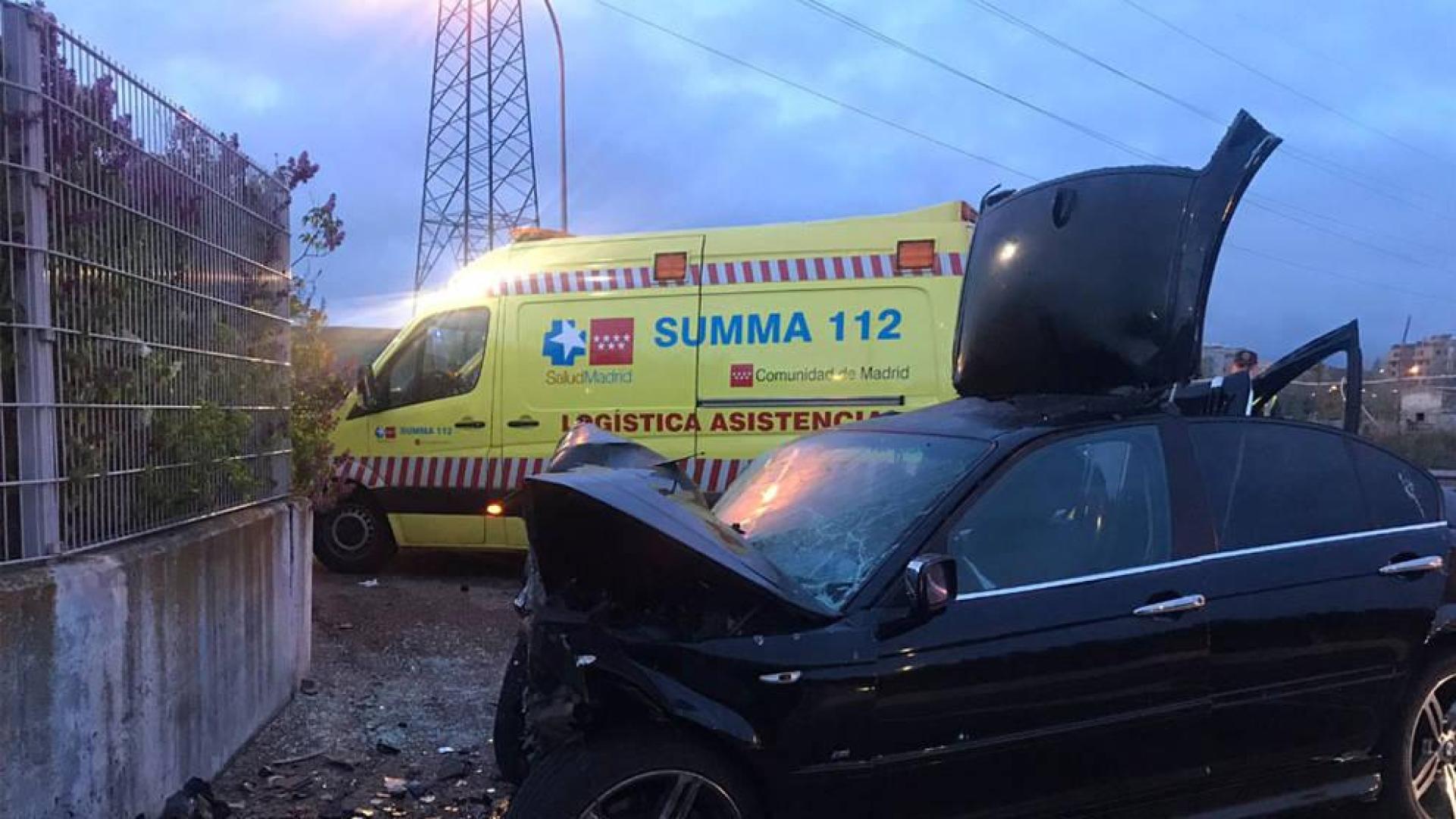 Cuatro jóvenes heridos graves en un accidente de tráfico en Madrid