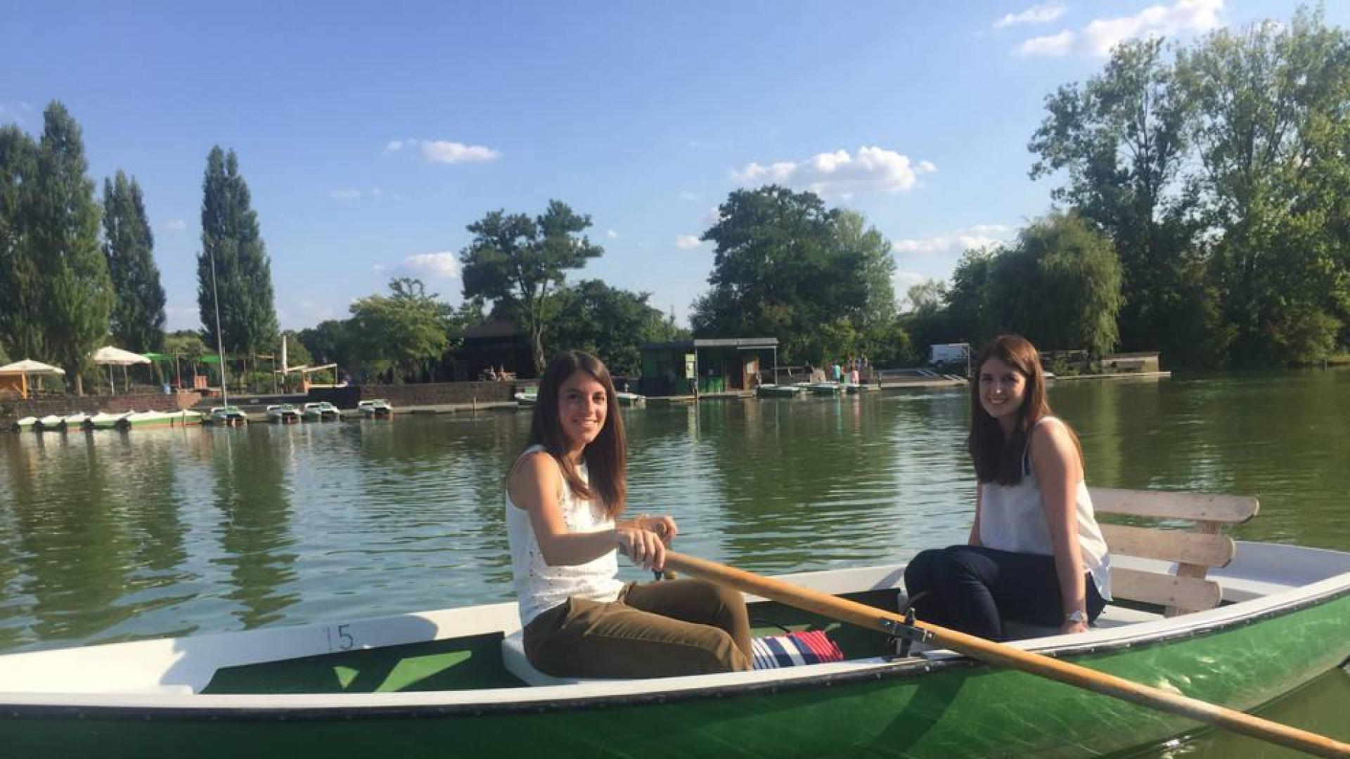Dos hermanas navarras, ingenieras en Alemania y EE UU