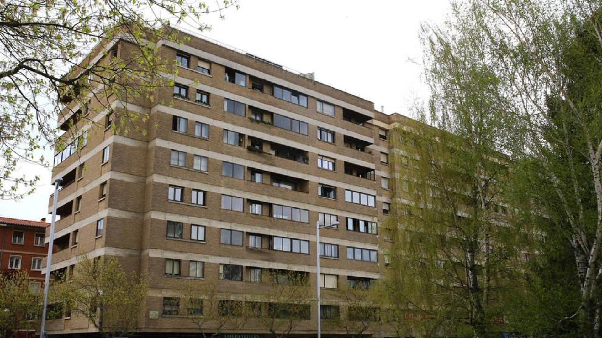 Acude a la universidad para que dejen de hacer ruido unas estudiantes en Pamplona