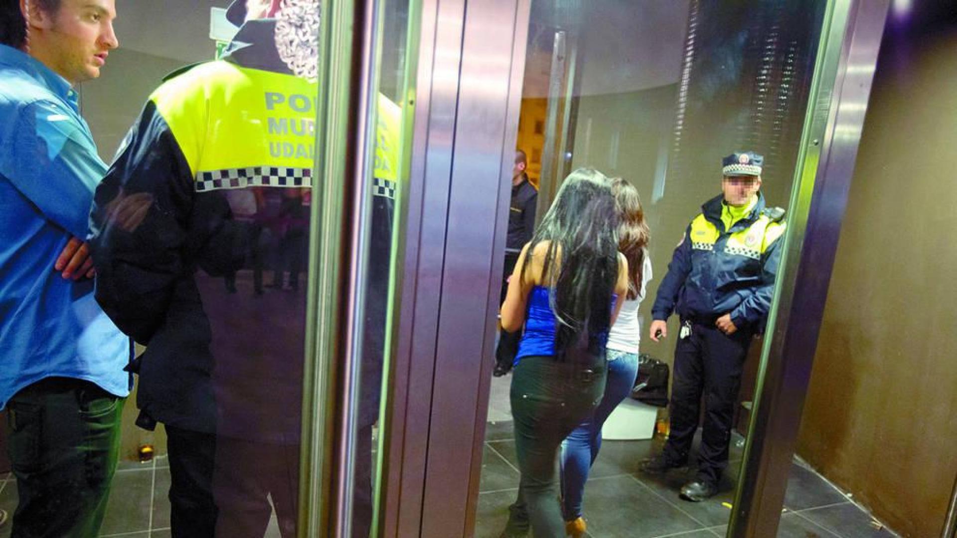 La Policía interviene en una fiesta de graduación por posible exceso de aforo