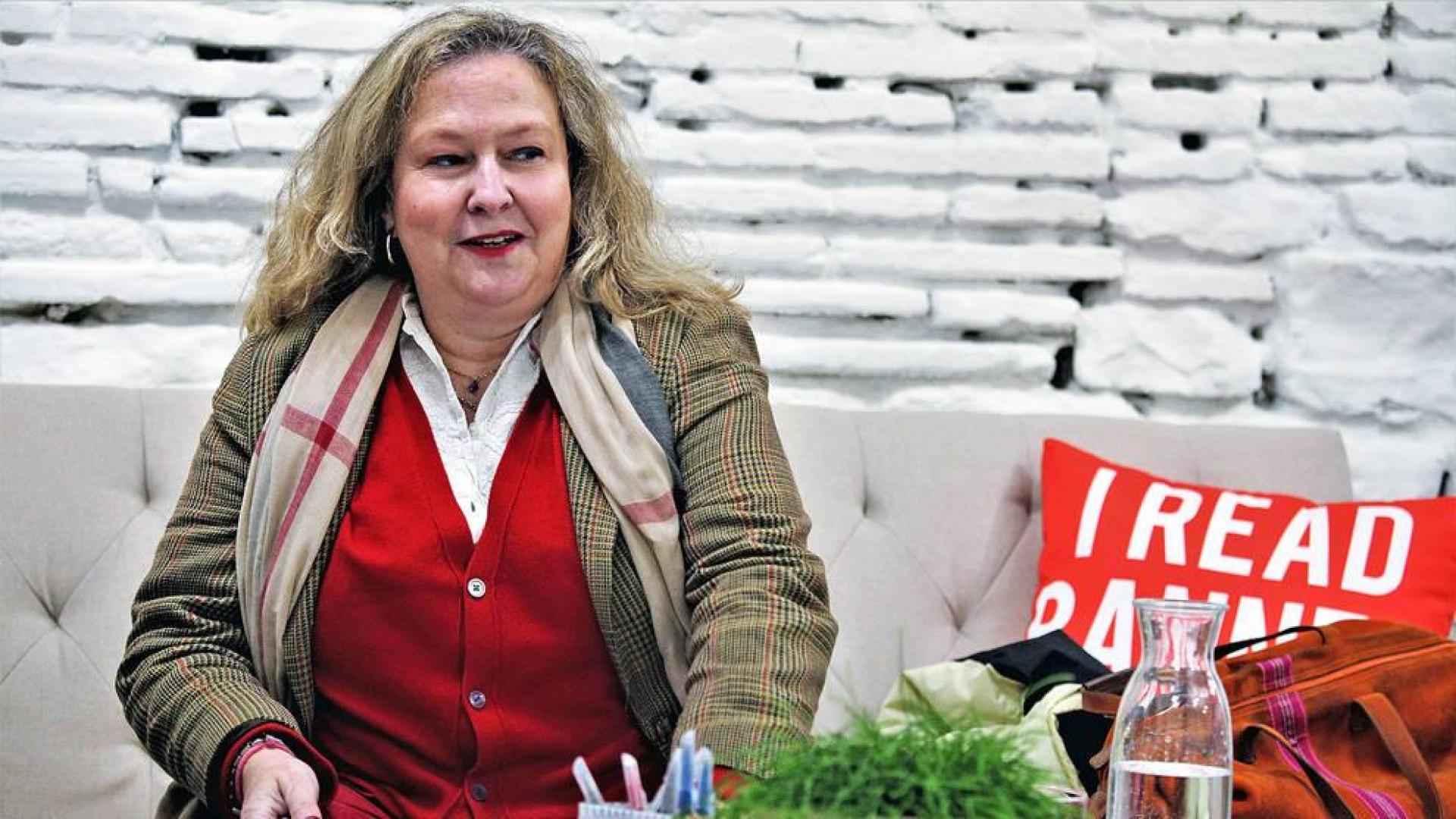 Ana del Paso: "La guerra engancha"