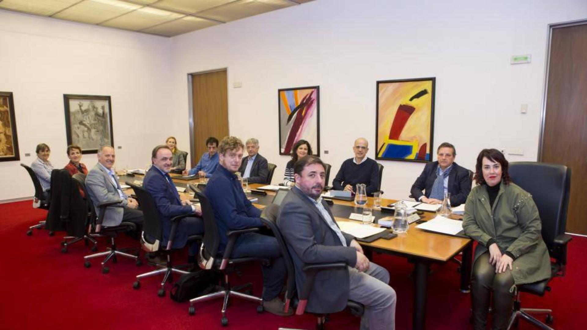 La mayoría del Parlamento de Navarra aboga por despenalizar la eutanasia