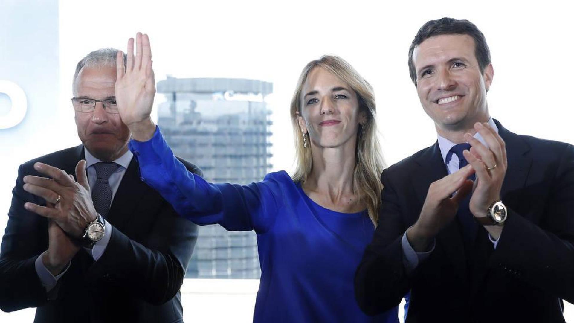 Casado acusa a Sánchez de querer pactar con "manos manchadas de sangre"
