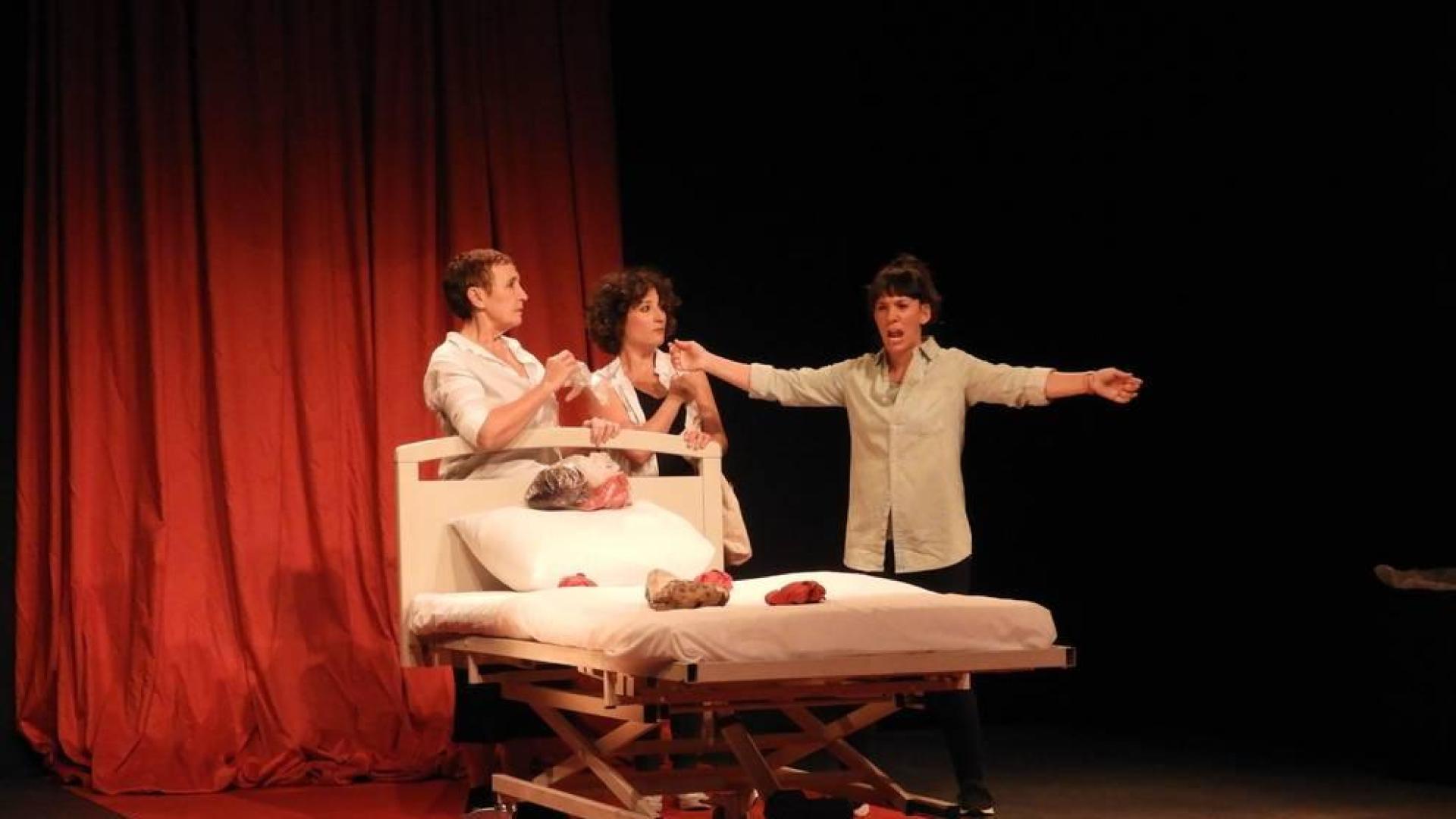 Tres actrices desnudan sus vidas en 'La lengua materna'