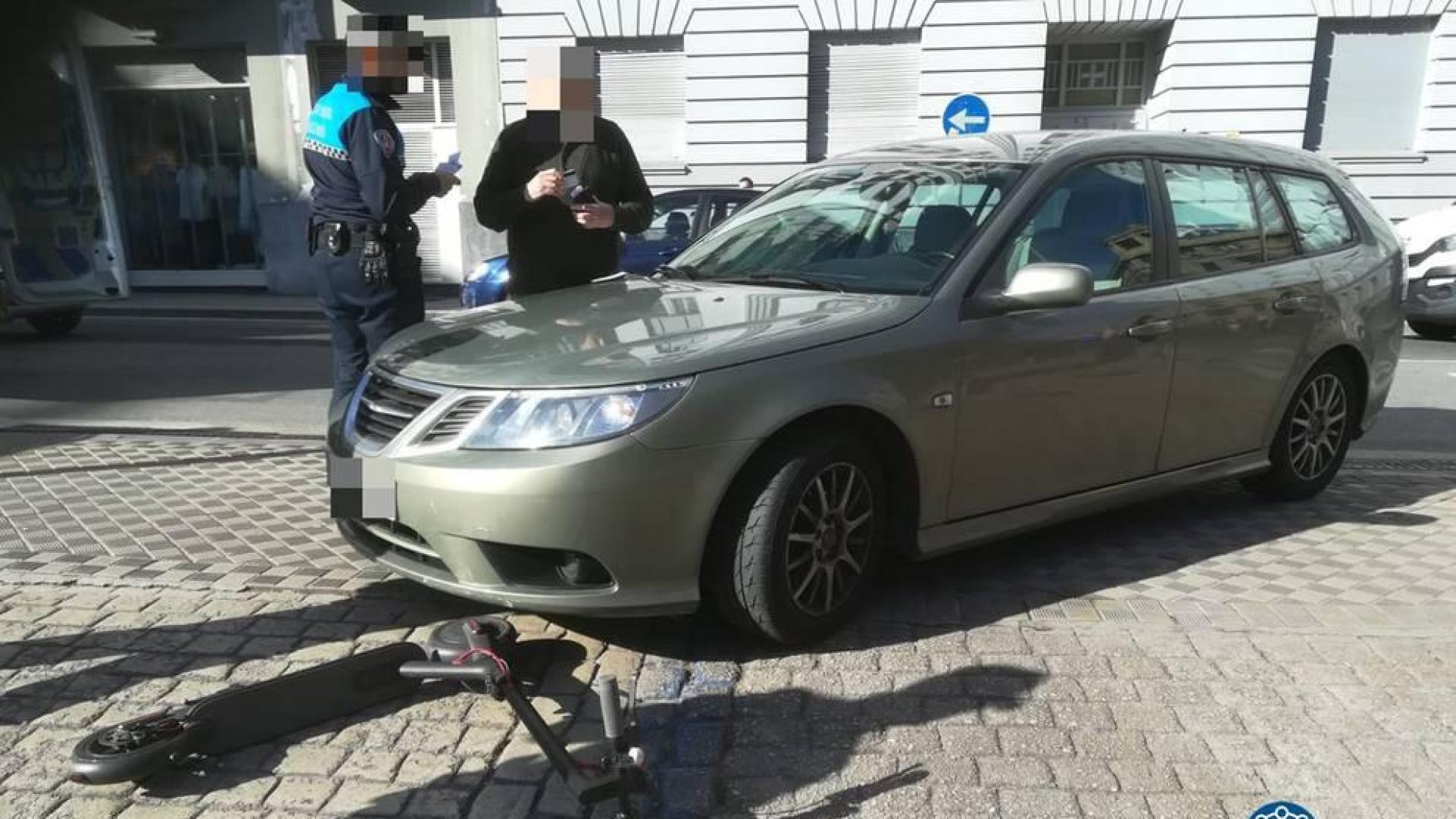 Una persona herida al ser golpeada cuando circulaba con un patinete en Pamplona