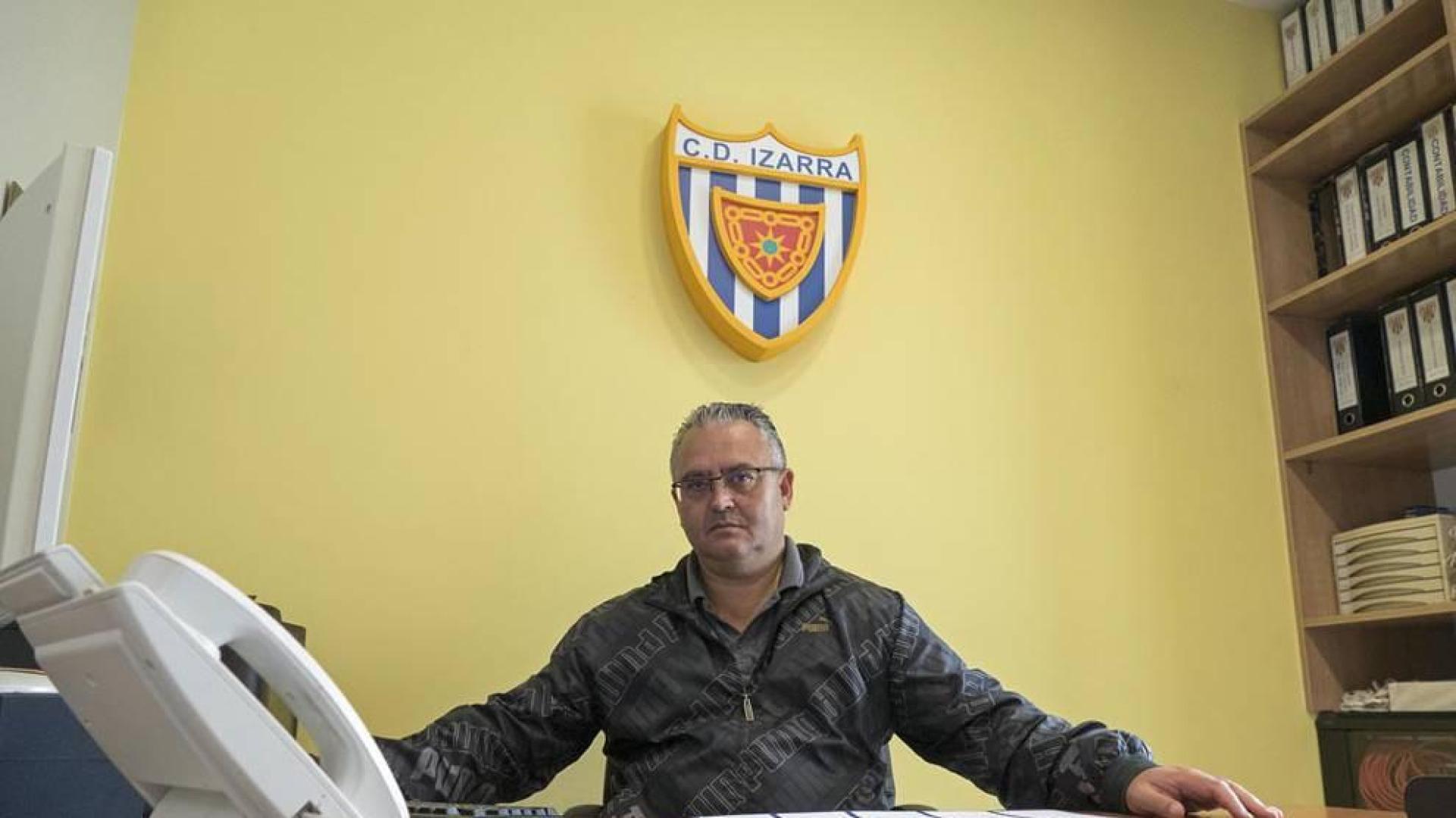 Alfonso Riaño pide disculpas al CD Izarra y reconoce que mintió