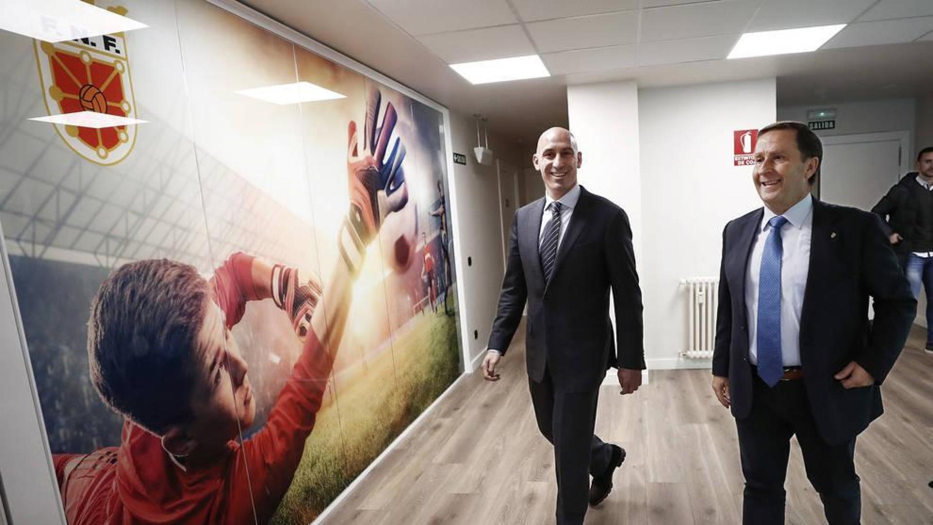 Rubiales alaba a Navarra y rehúye de las descalificaciones de Tebas