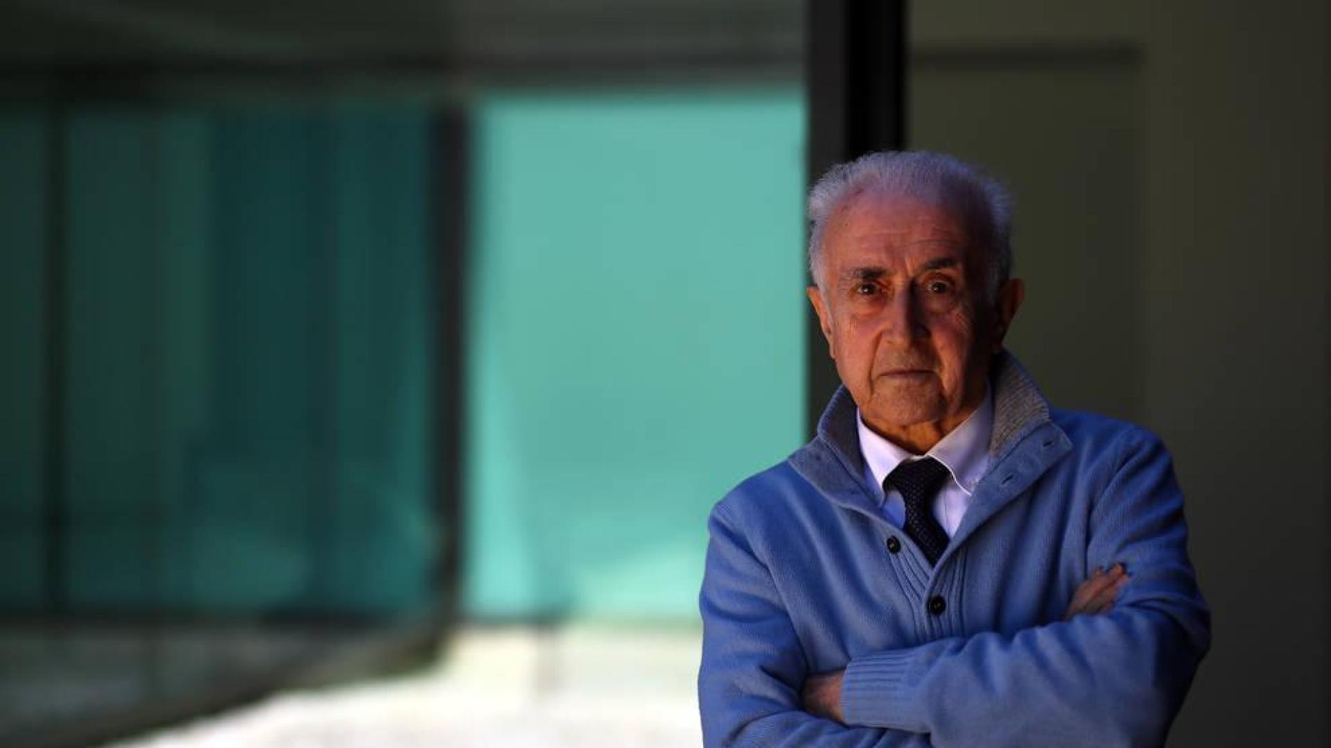 José Moya, neurólogo infantil: "Si acariciamos a los niños, les aparecerán nuevas neuronas”