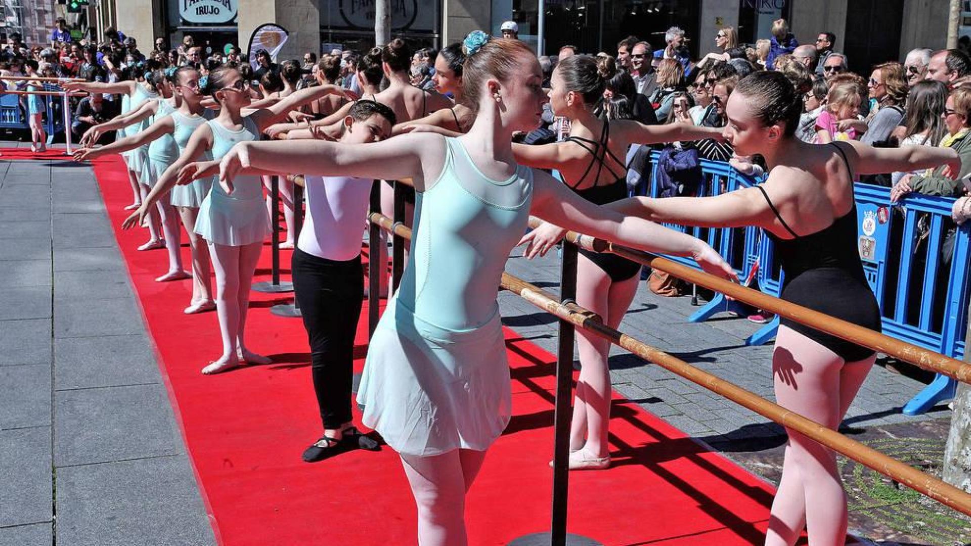 Un día de danza en la calle como homenaje
