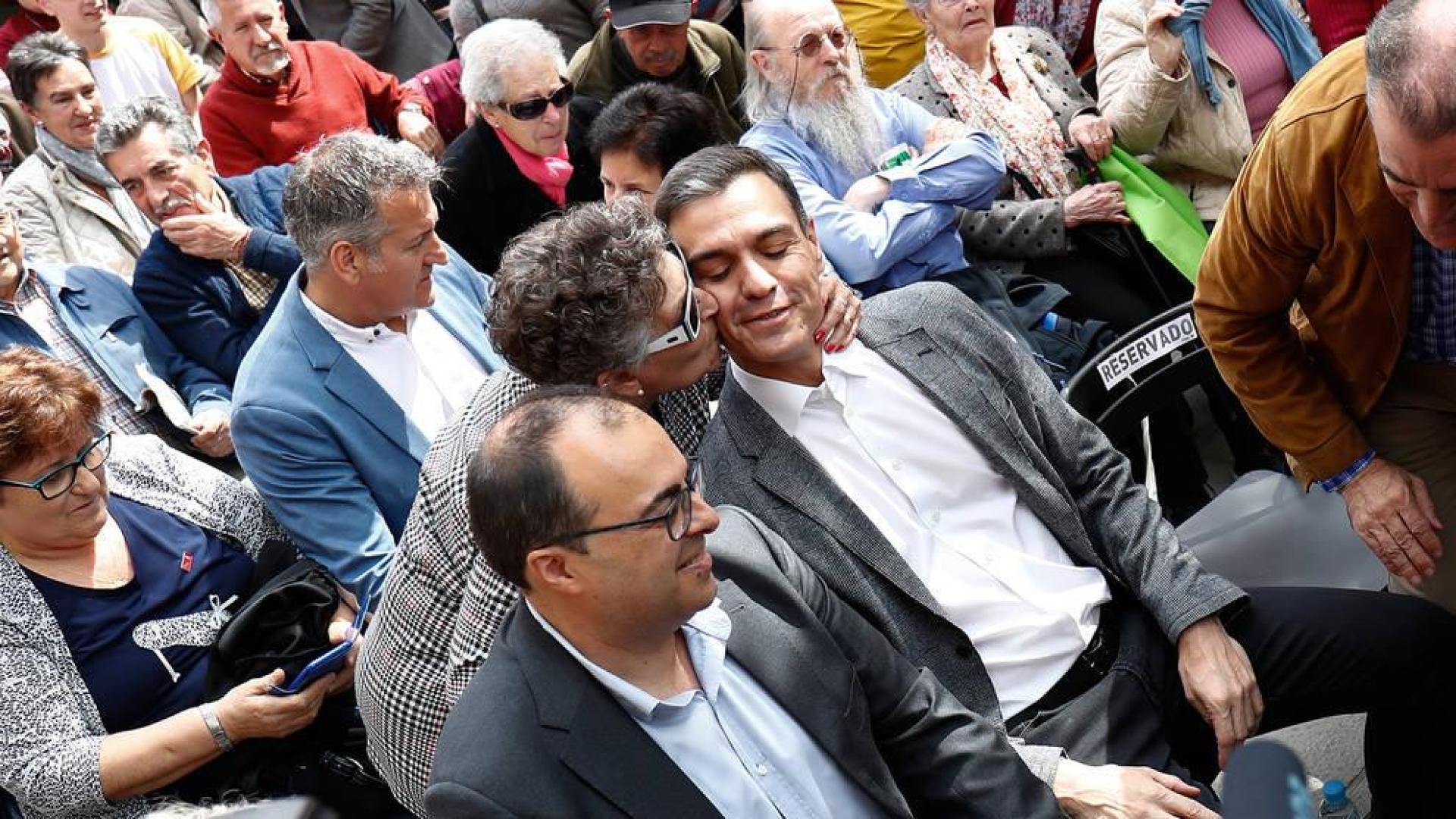 Pedro Sánchez participa en un acto en el Centro Municipal de Mayores Juan Muñoz de Leganés.