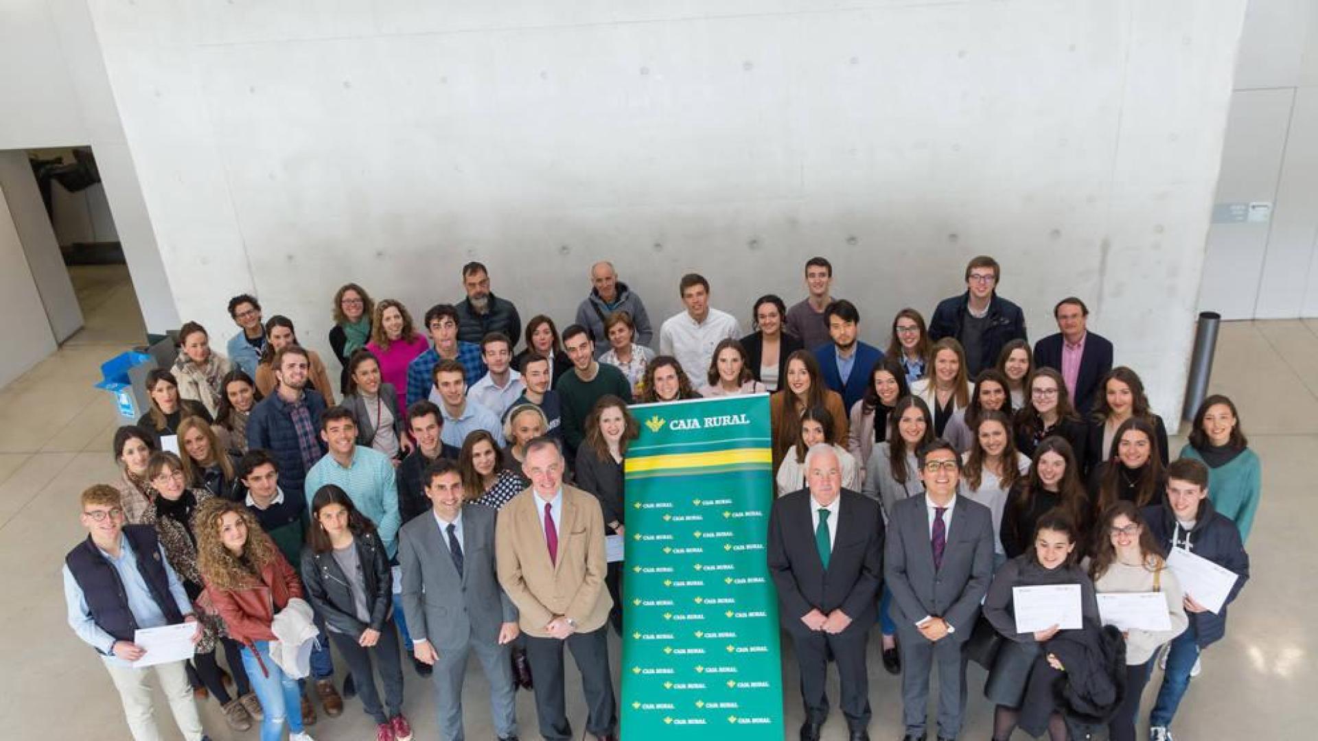 45 alumnos de la UN reciben las becas Global Internship de Caja Rural de Navarra