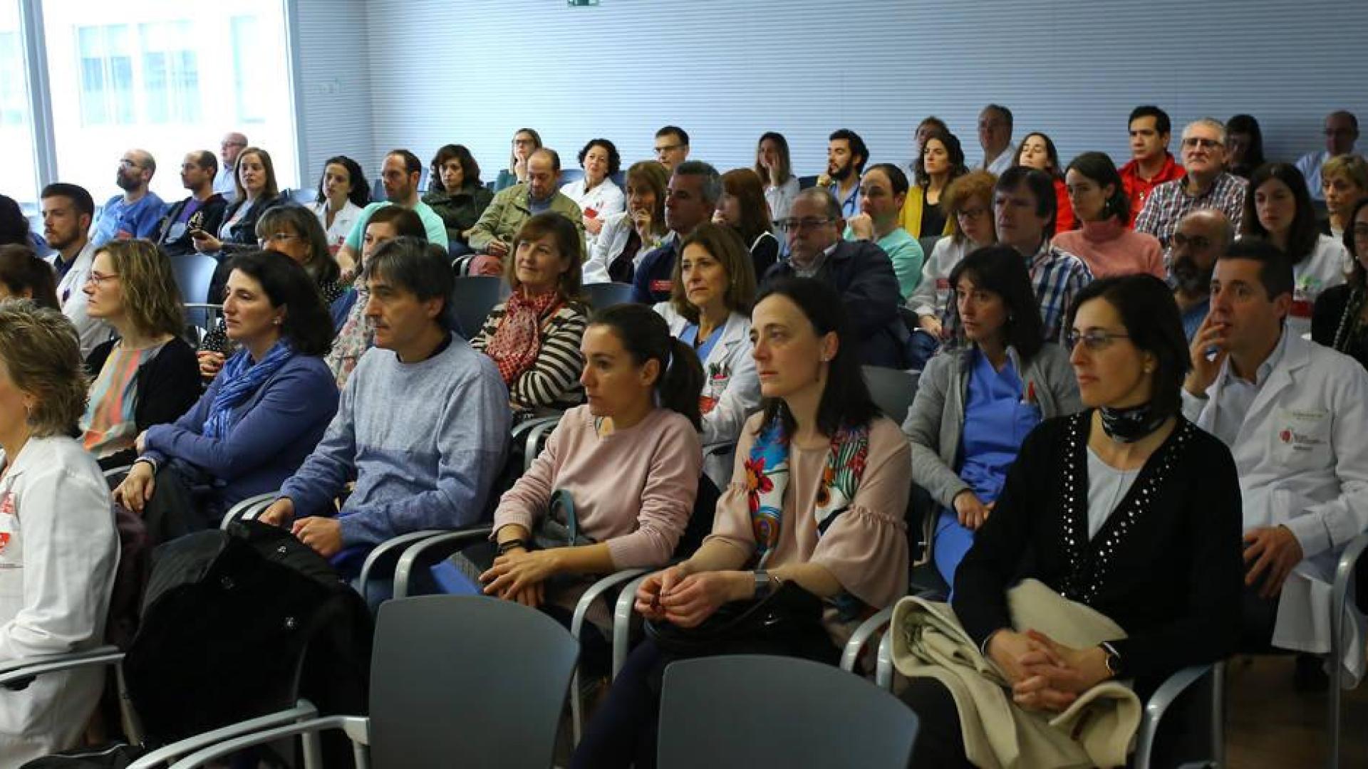 Otras 1.683 consultas suspendidas y 17 operaciones en el décimo paro