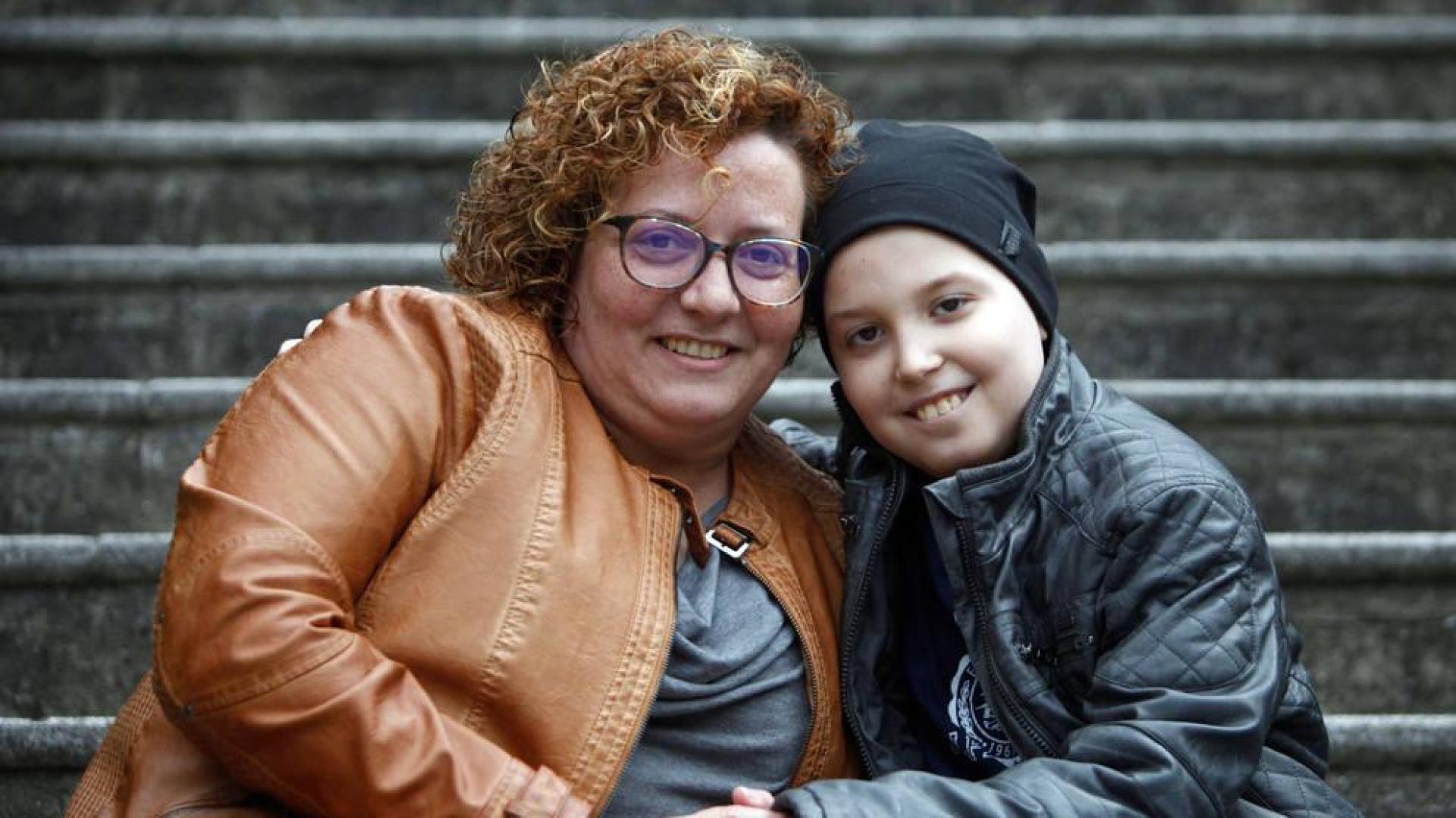 Noel se aferra a un ensayo clínico, de 330.000 euros, para vencer el cáncer