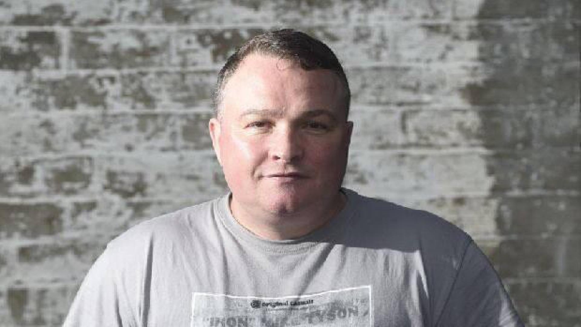 El actor Bradley Welsh fue tiroteado en la puerta de su casa en Edimburgo
