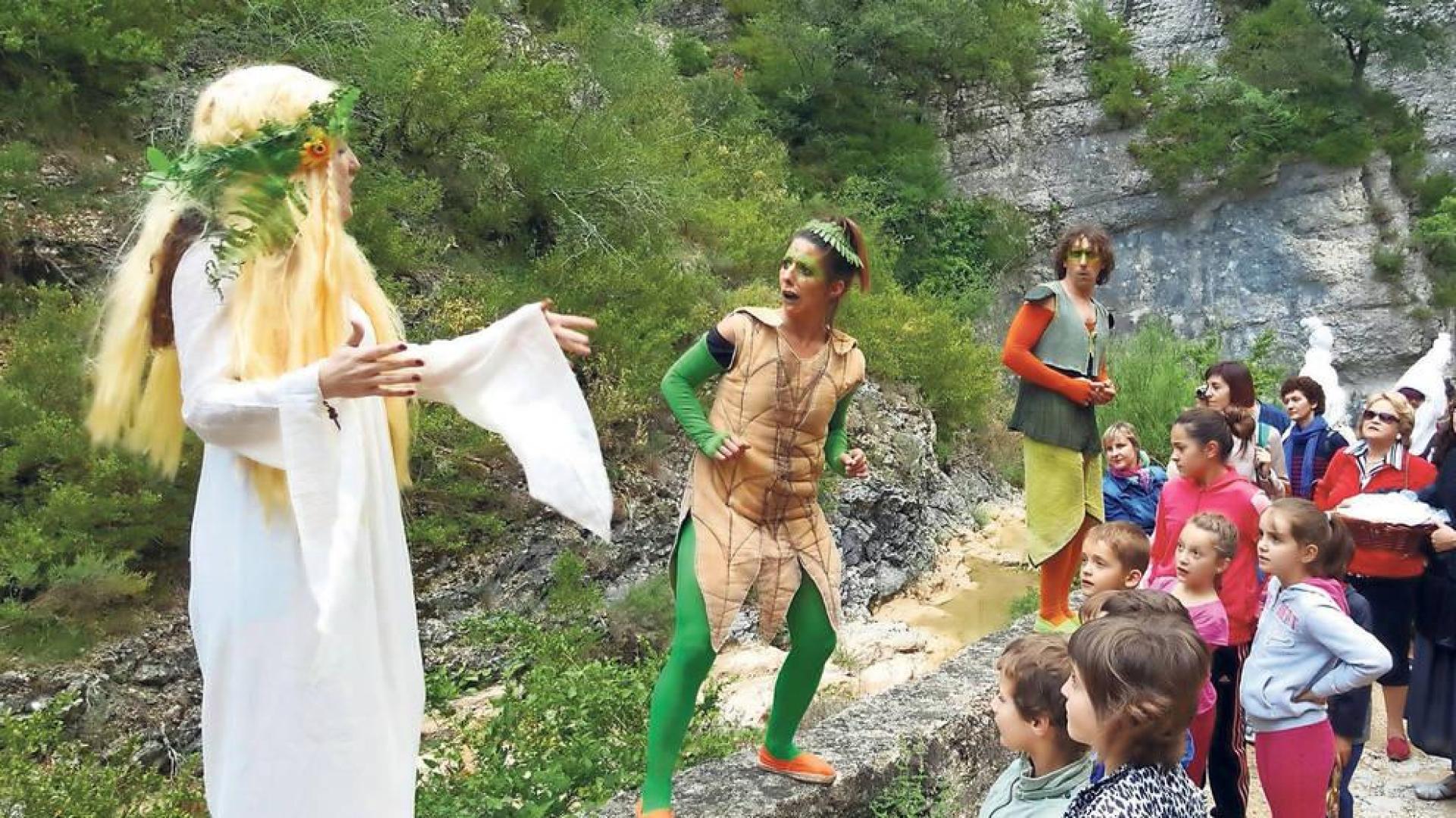 El bosque mágico es una teatralización que discurre por el cañón del río Iranzu.